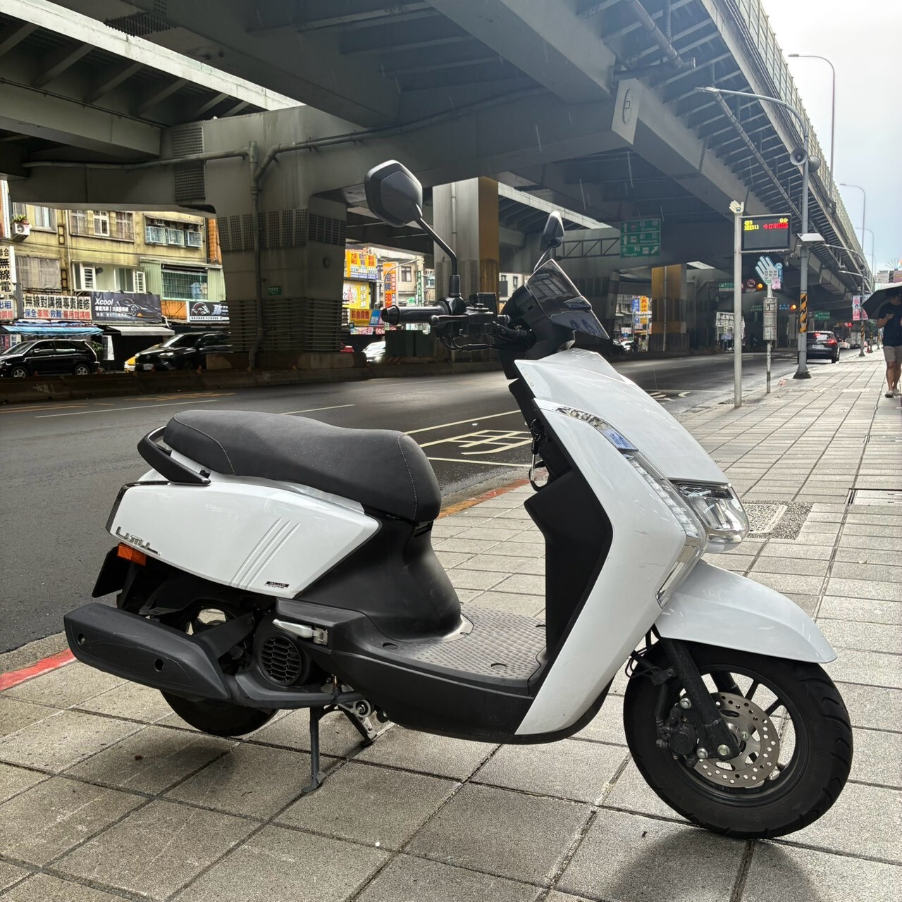 LINE_ALBUM__2031_260809_2