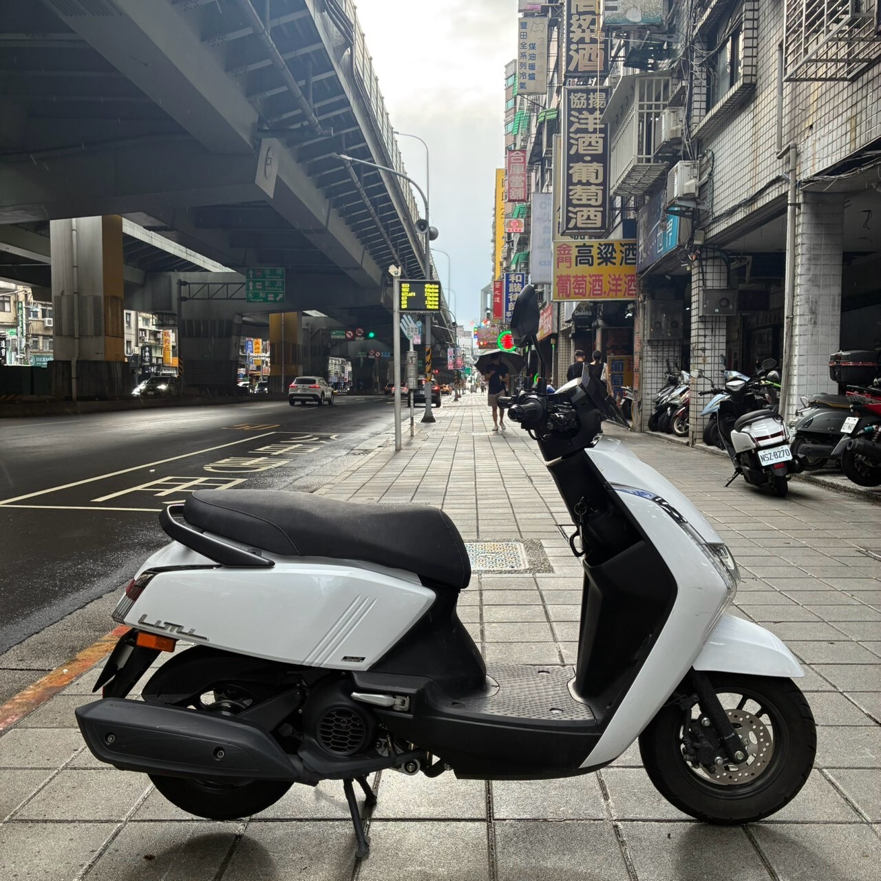 LINE_ALBUM__2031_260809_1