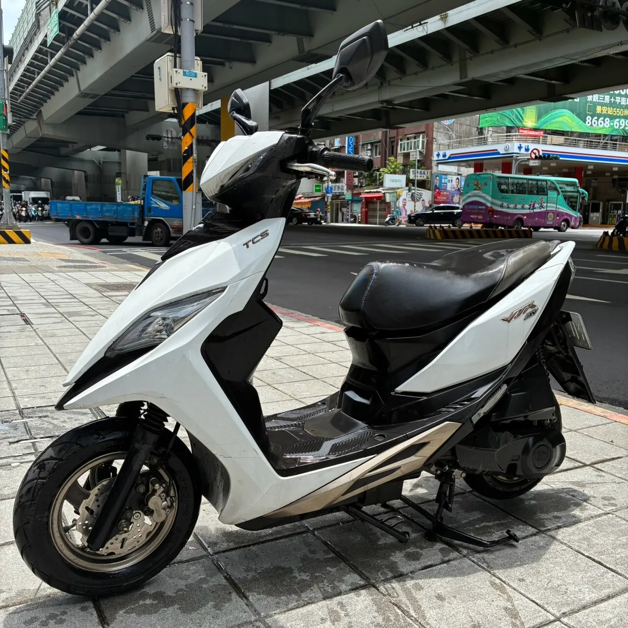 LINE_ALBUM_VJR_3801_260810_4