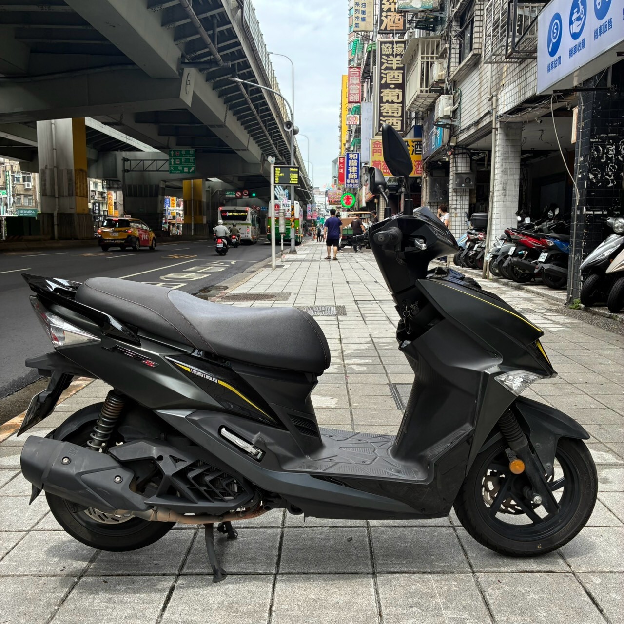 LINE_ALBUM_JET125_0339_260810_1