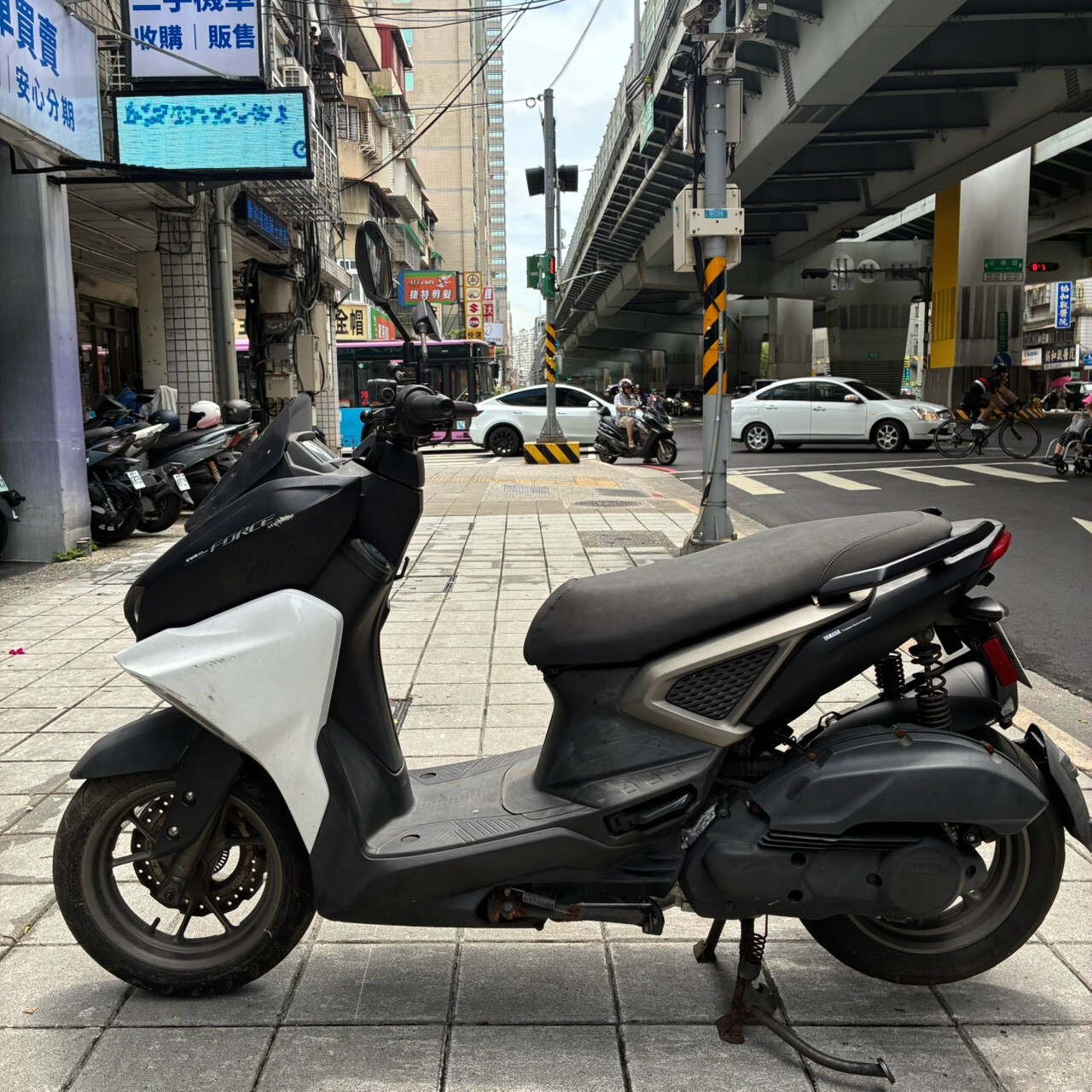 LINE_ALBUM_Force2.0_0593_260810_5