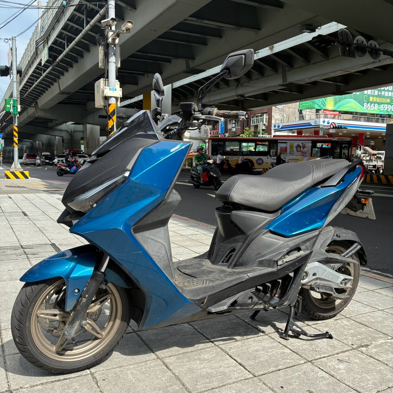 LINE_ALBUM_KRV_8137_260810_4