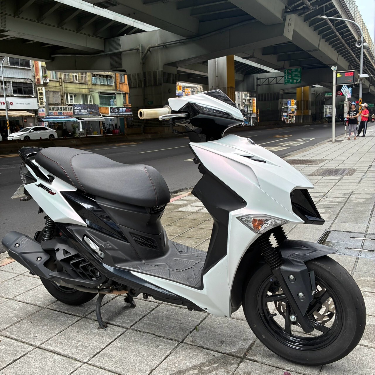 LINE_ALBUM_Jet158_0706_260810_2