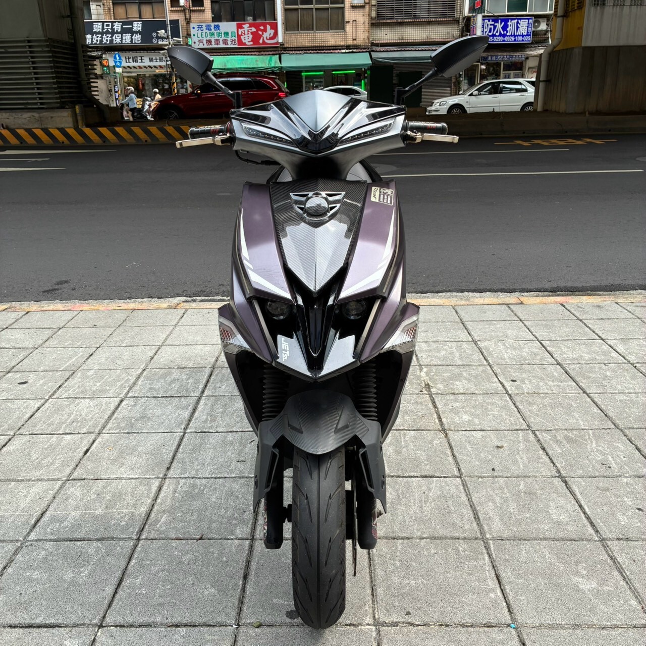 LINE_ALBUM_JET_3793_260810_3