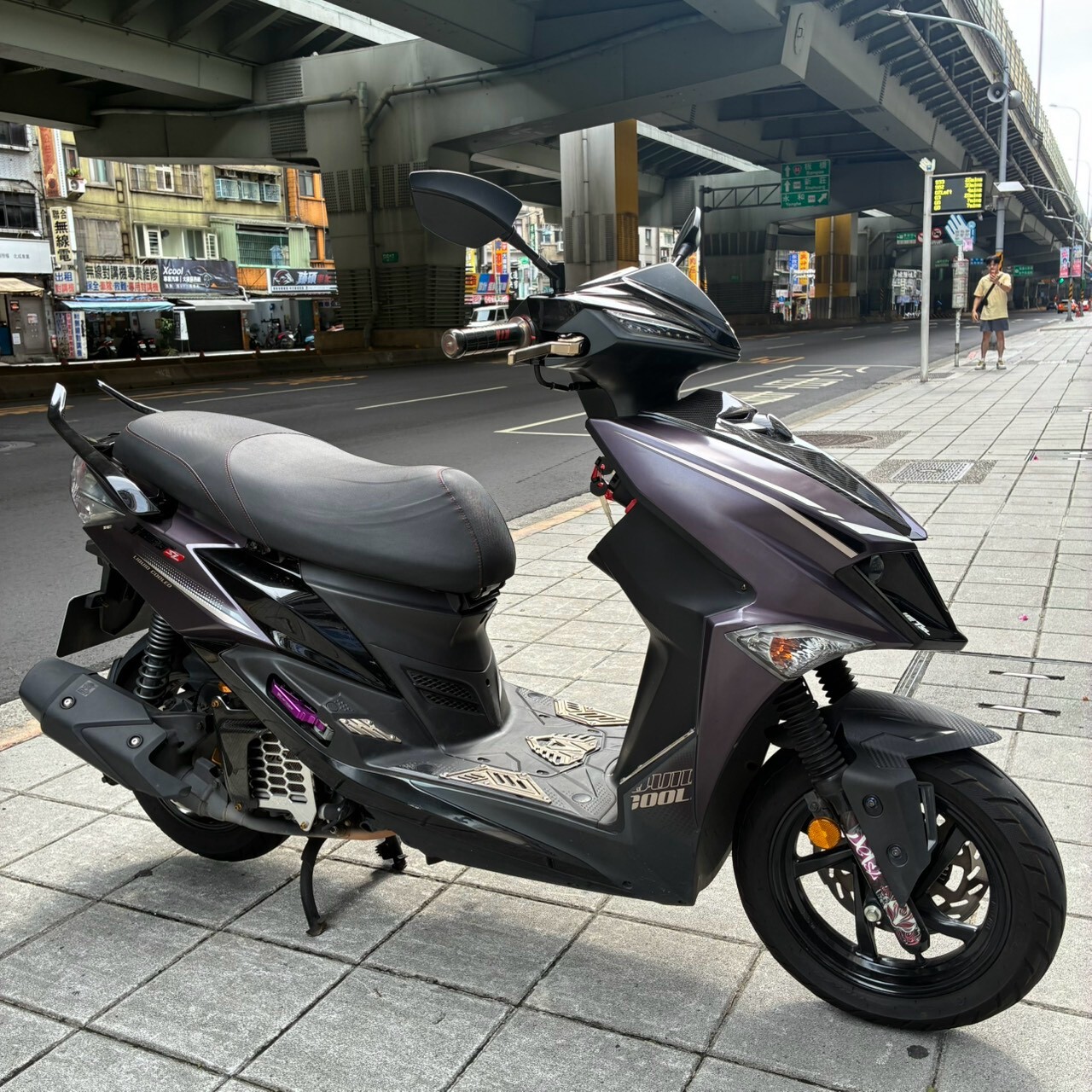 LINE_ALBUM_JET_3793_260810_2