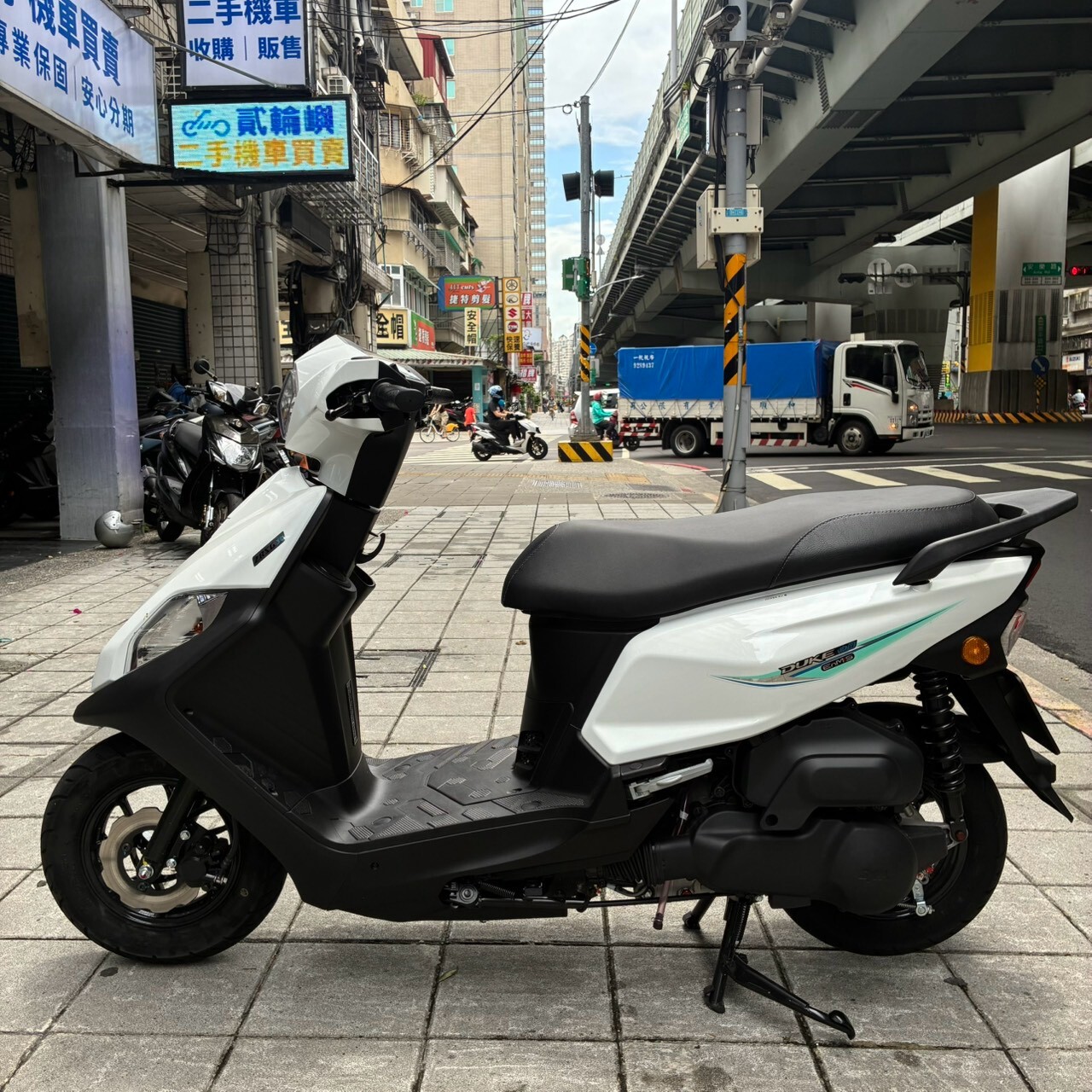 LINE_ALBUM__5201_260811_5