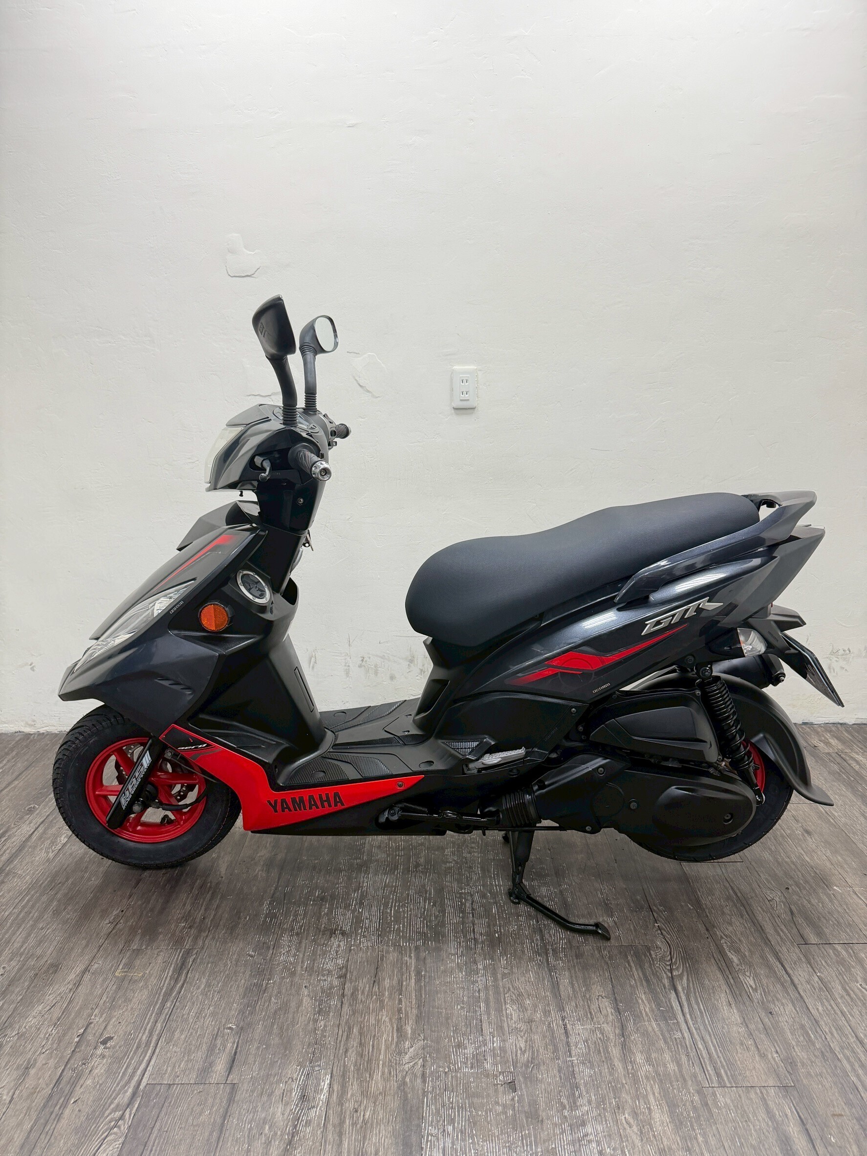 LINE_ALBUM_【新北新莊店】 2017山葉 GTR AREO 125 _6732 $42000 里程 14XXX_260625_5