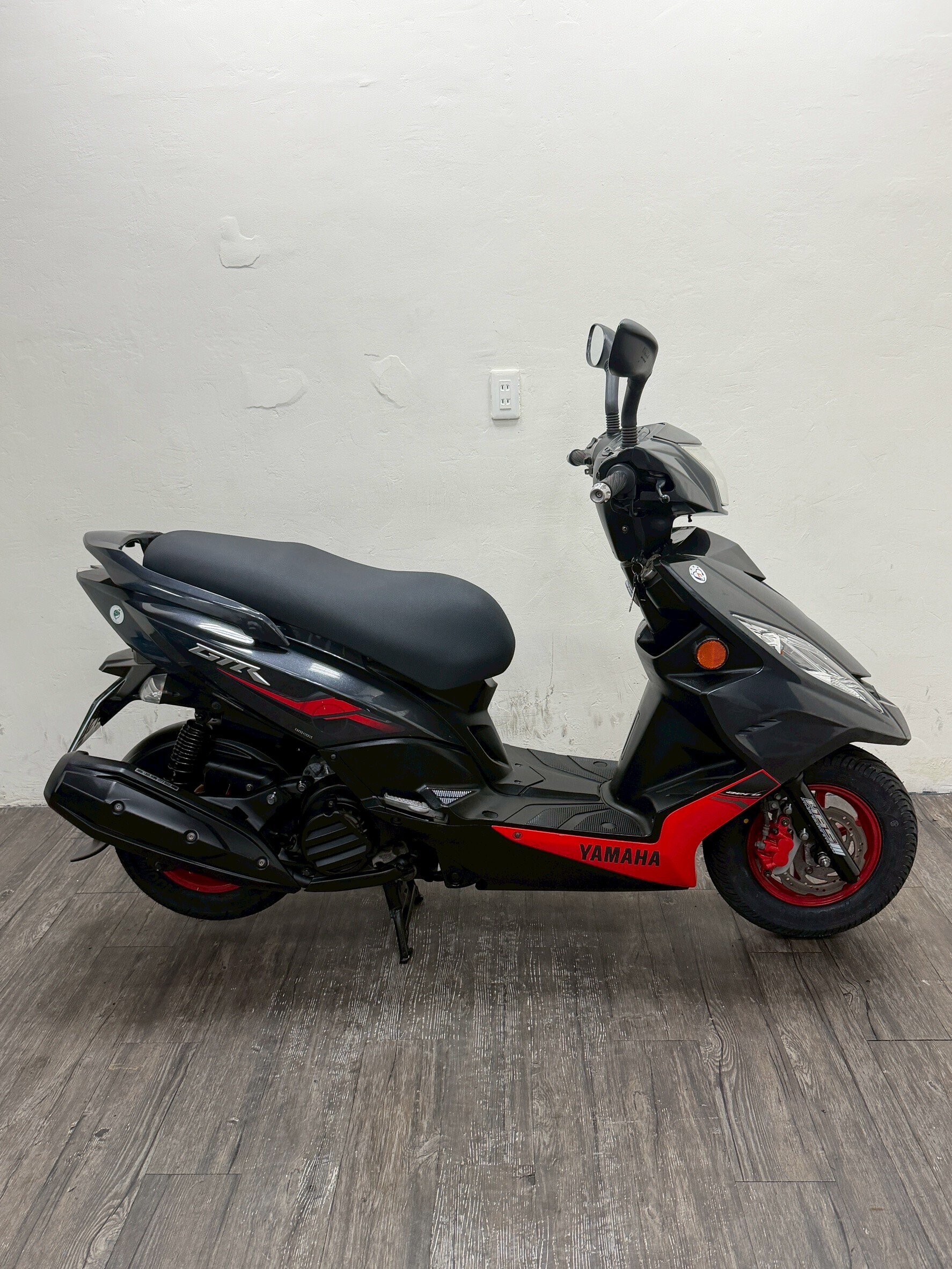 LINE_ALBUM_【新北新莊店】 2017山葉 GTR AREO 125 _6732 $42000 里程 14XXX_260625_4