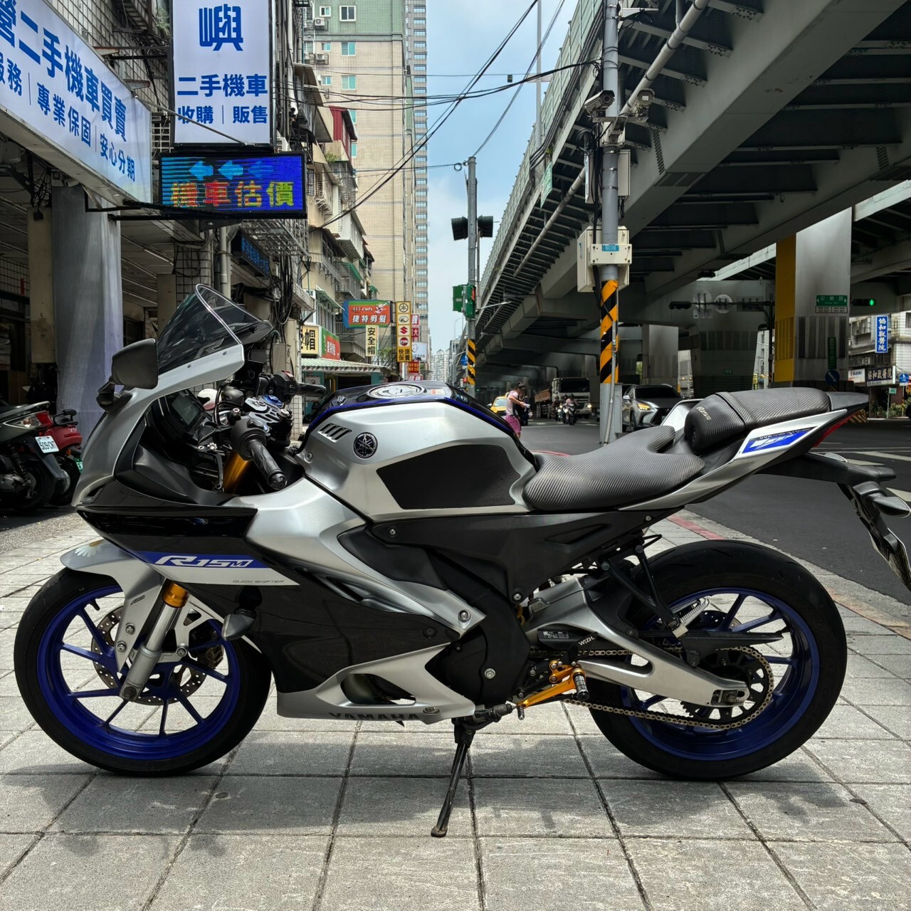 LINE_ALBUM_R15m v4_3987_260813_5