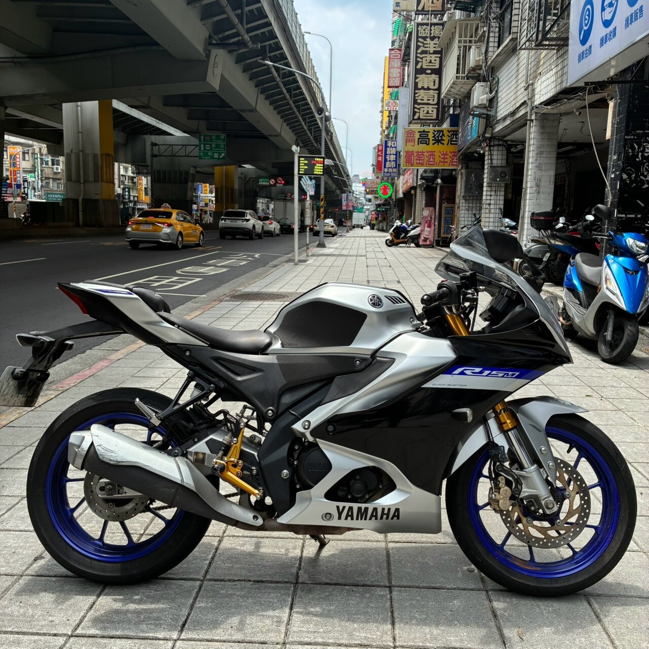 LINE_ALBUM_R15m v4_3987_260813_1