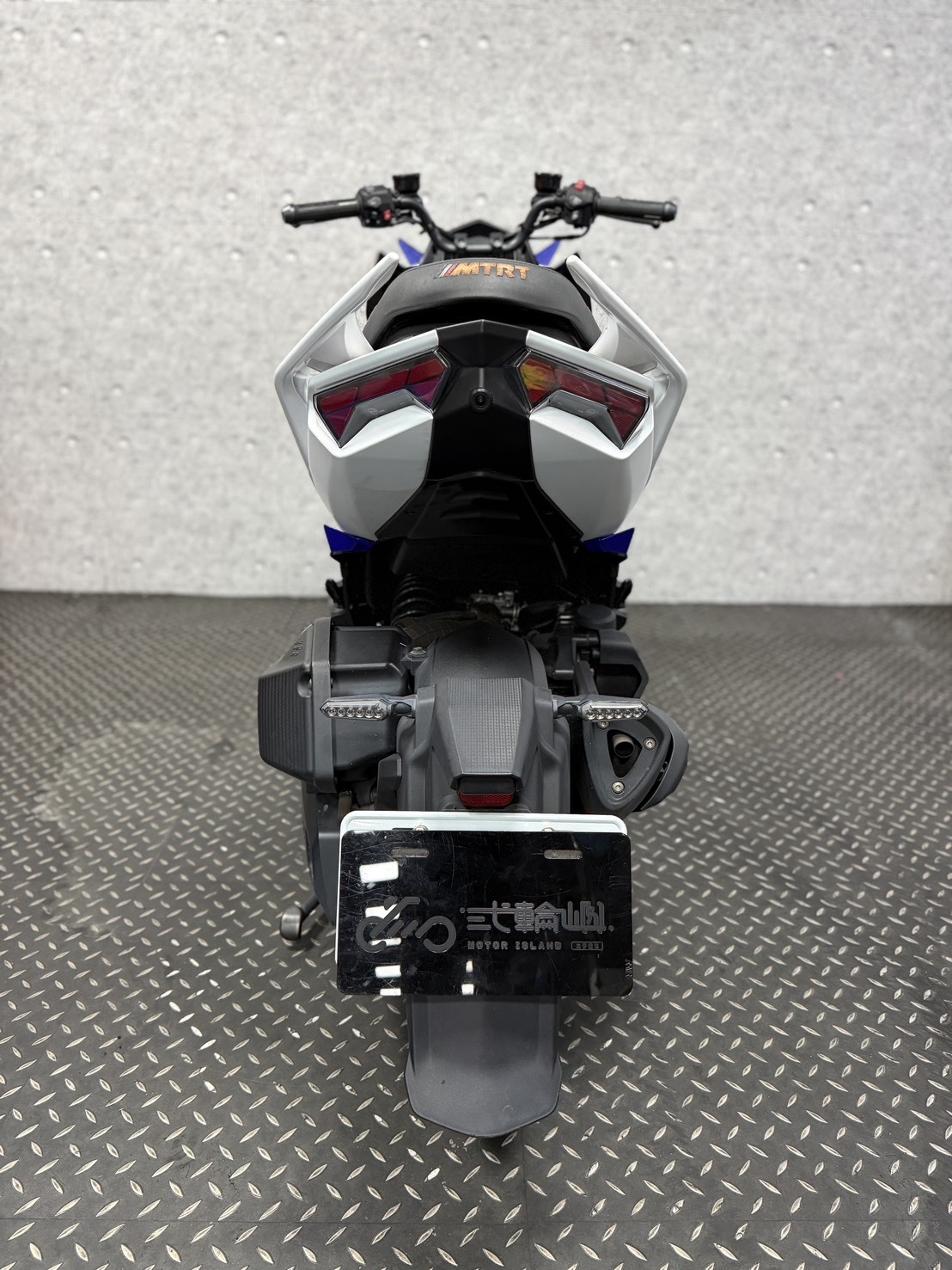 S__317382664_0