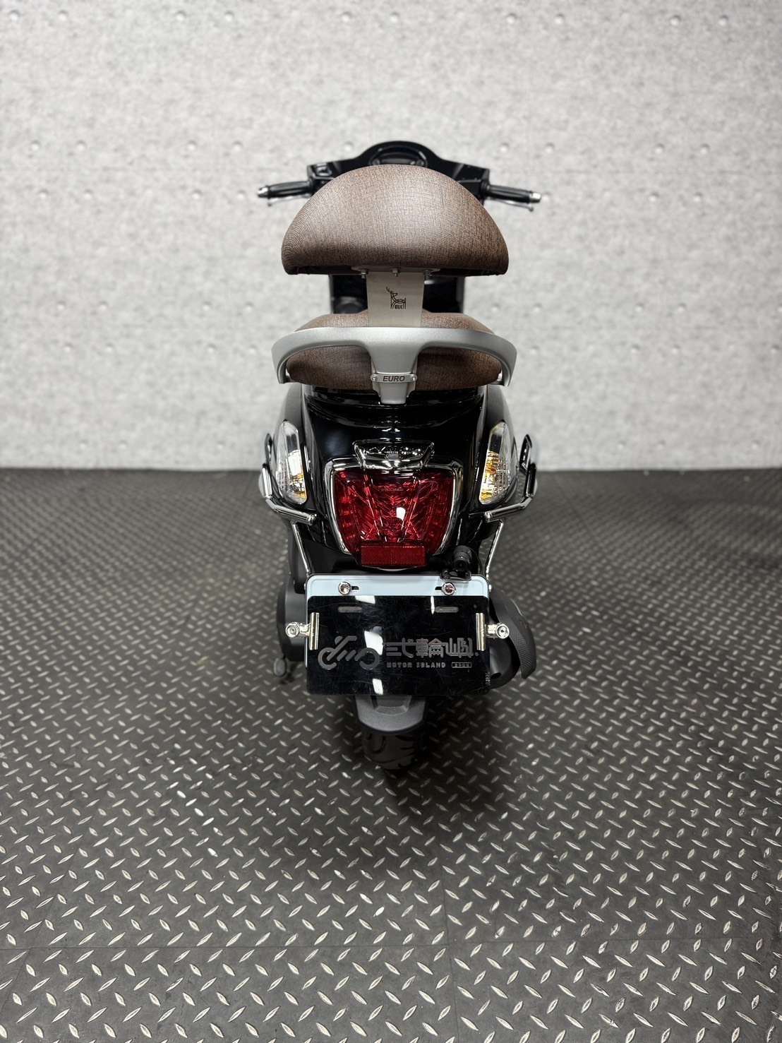 S__307568650_0