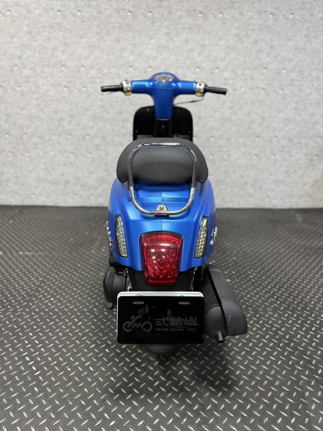 S__317390886_0