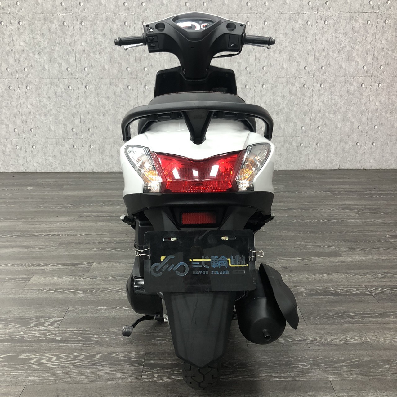 S__252944390_0