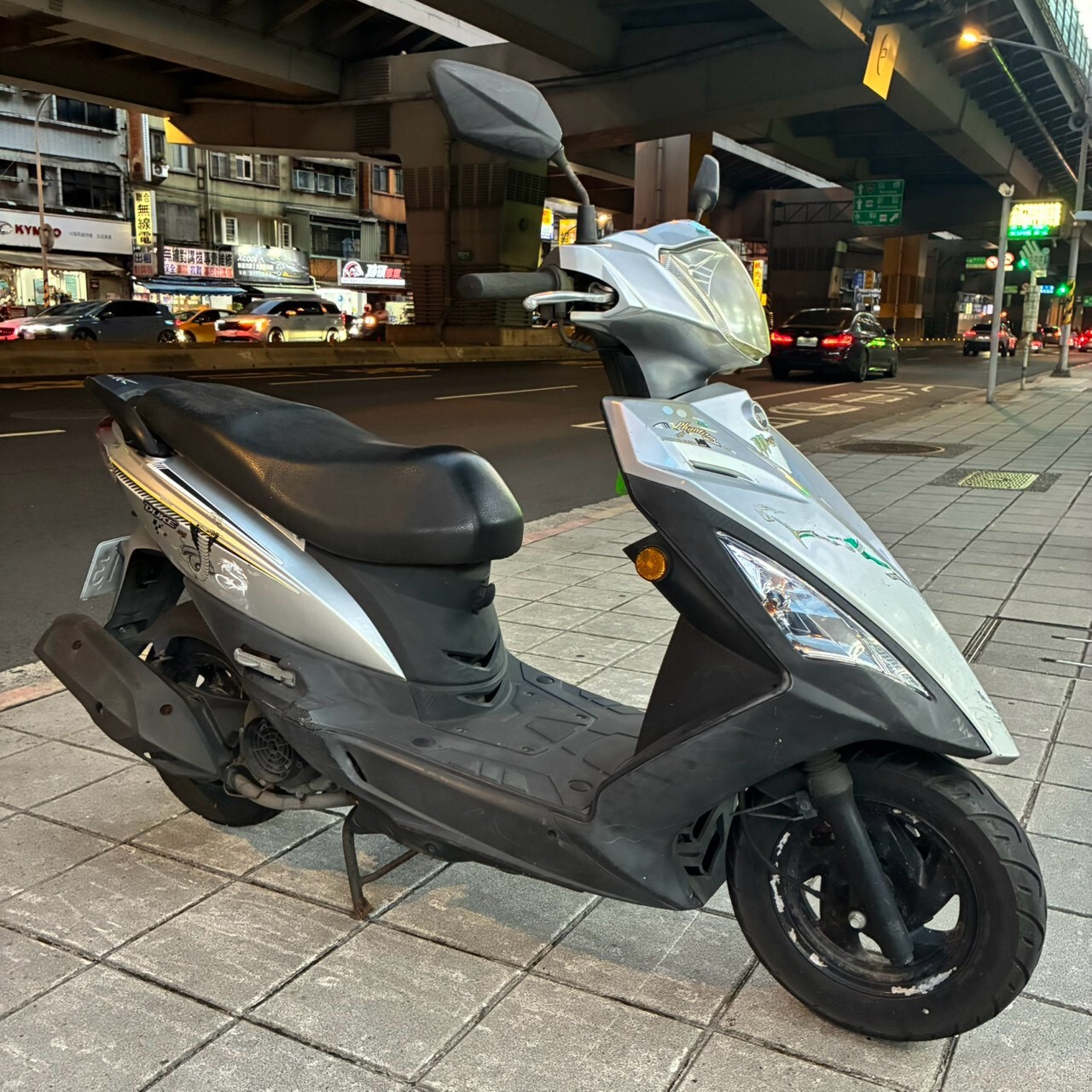 LINE_ALBUM_迪爵_5913_260831_2