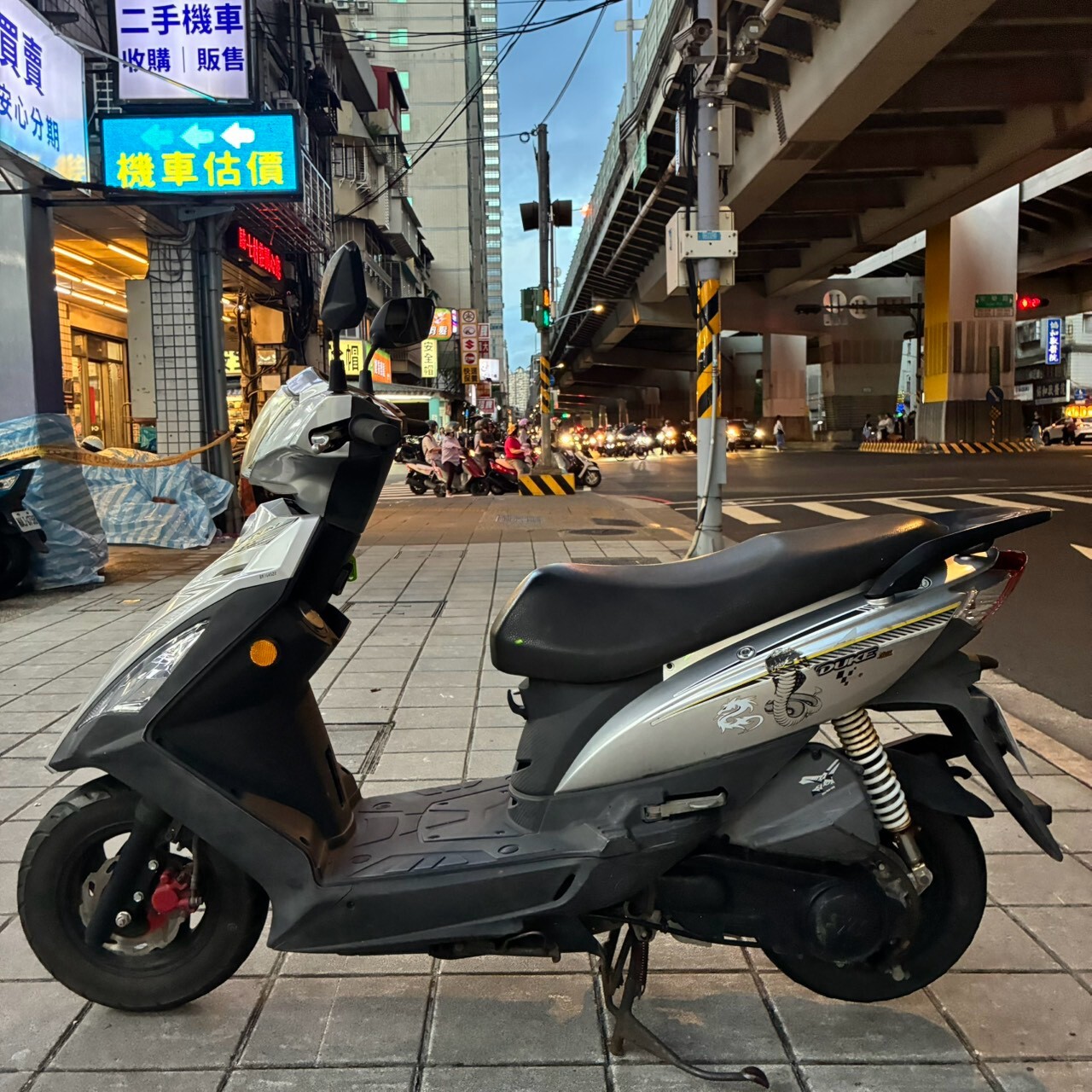 LINE_ALBUM_迪爵_5913_260831_5