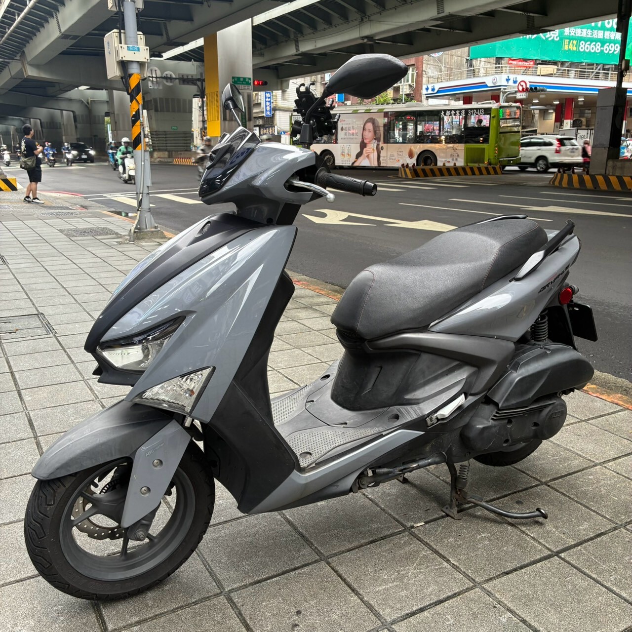 LINE_ALBUM_勁六_8958_260915_4