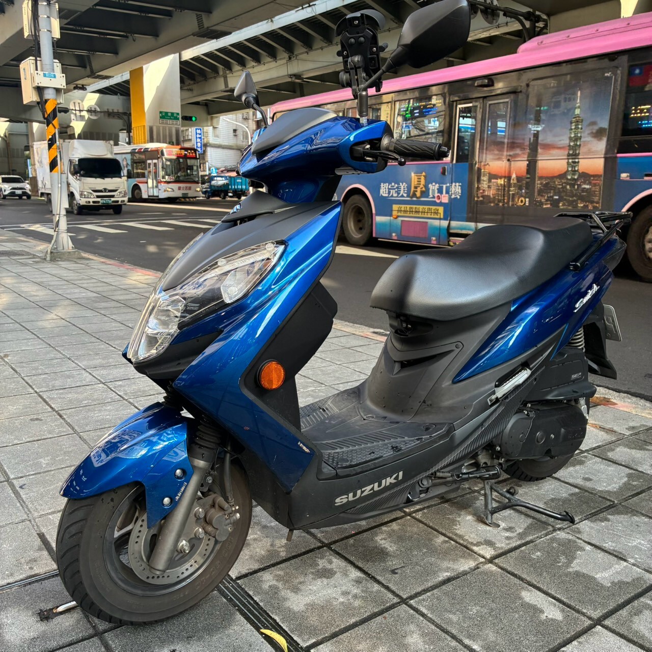 LINE_ALBUM__7122_260917_4