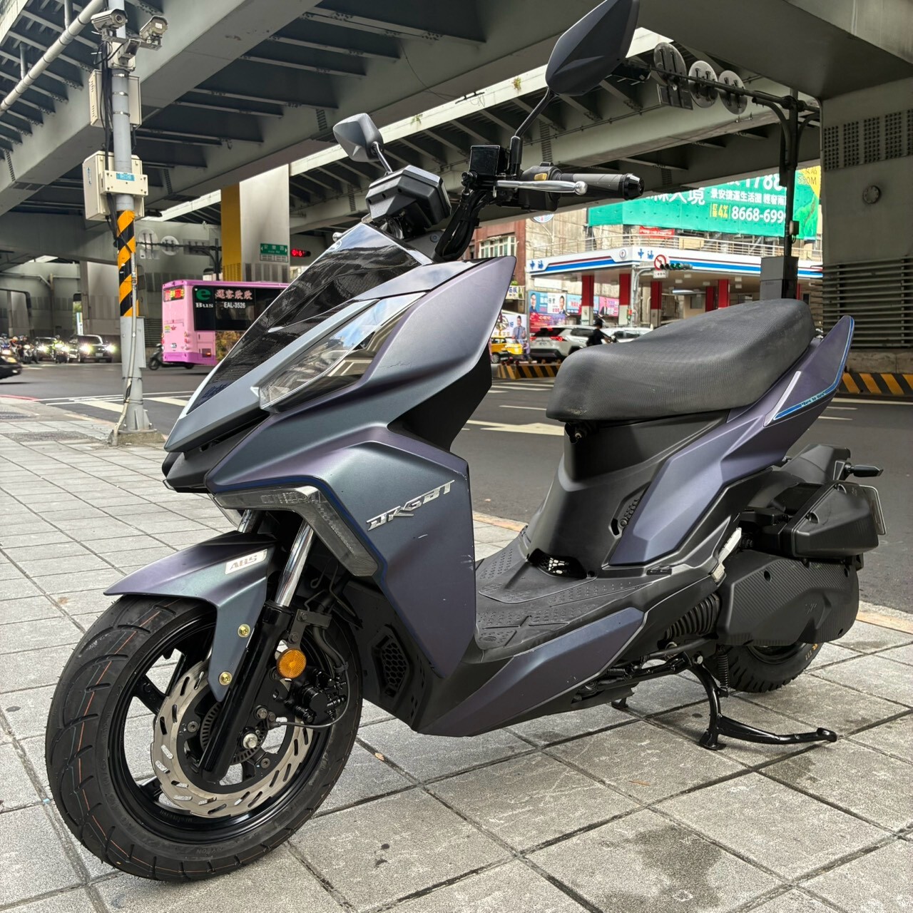 LINE_ALBUM__8316_260917_4