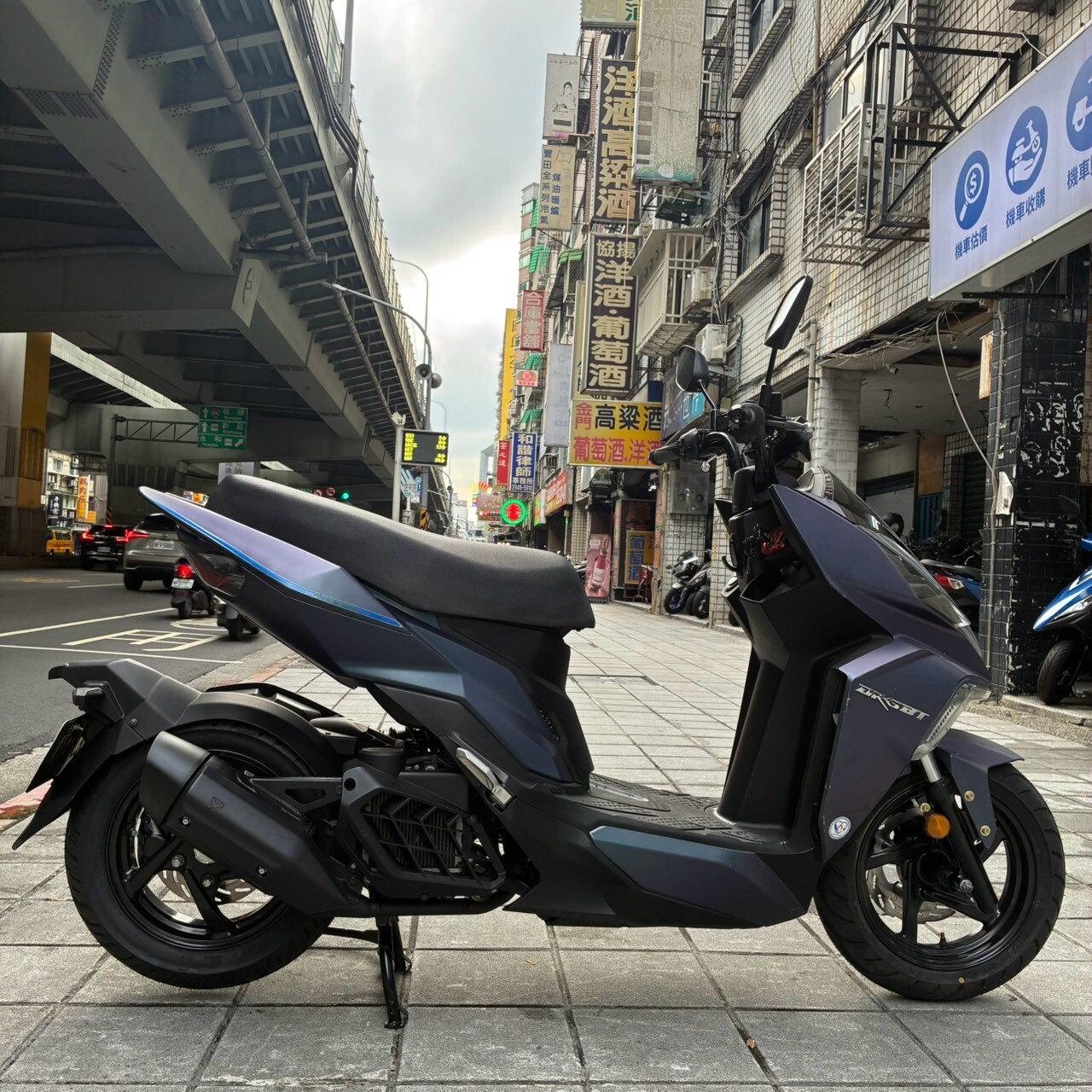 LINE_ALBUM__8316_260917_1