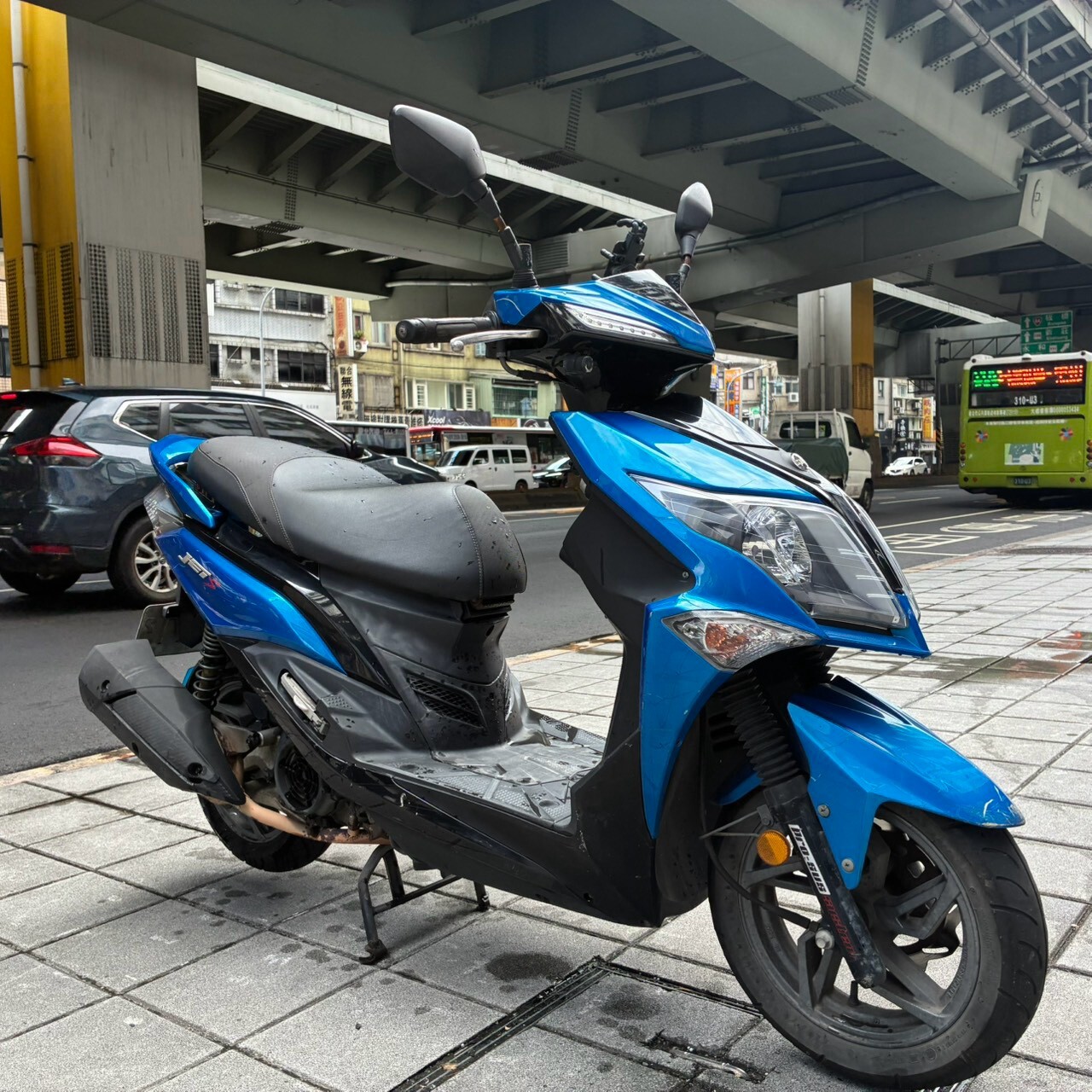 LINE_ALBUM__2713_260922_2