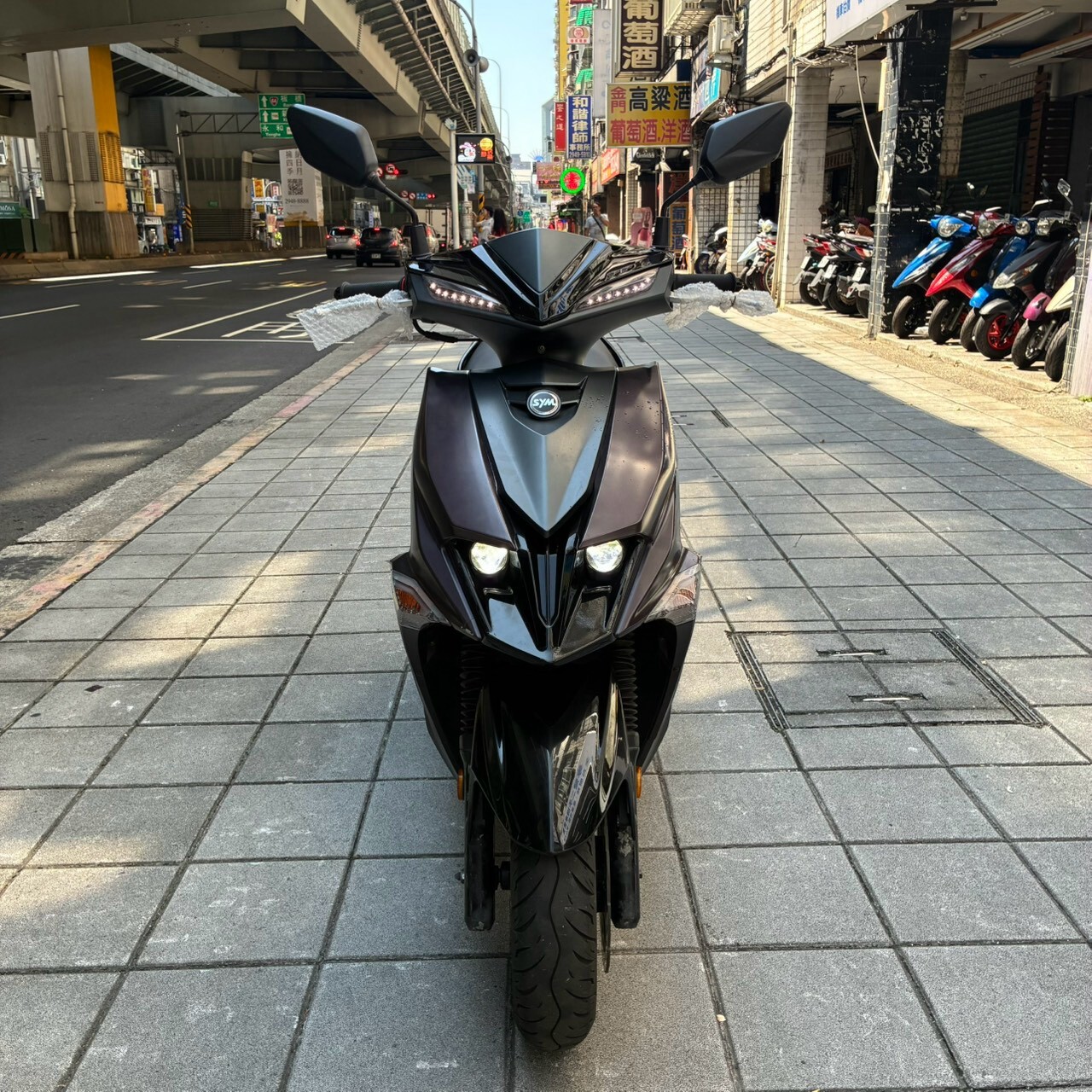 LINE_ALBUM__8829_260922_1