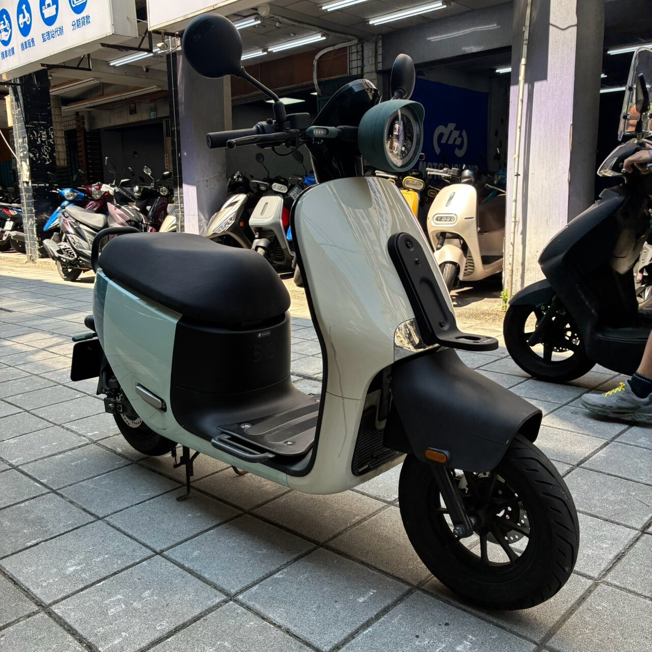 LINE_ALBUM__6351_260922_3
