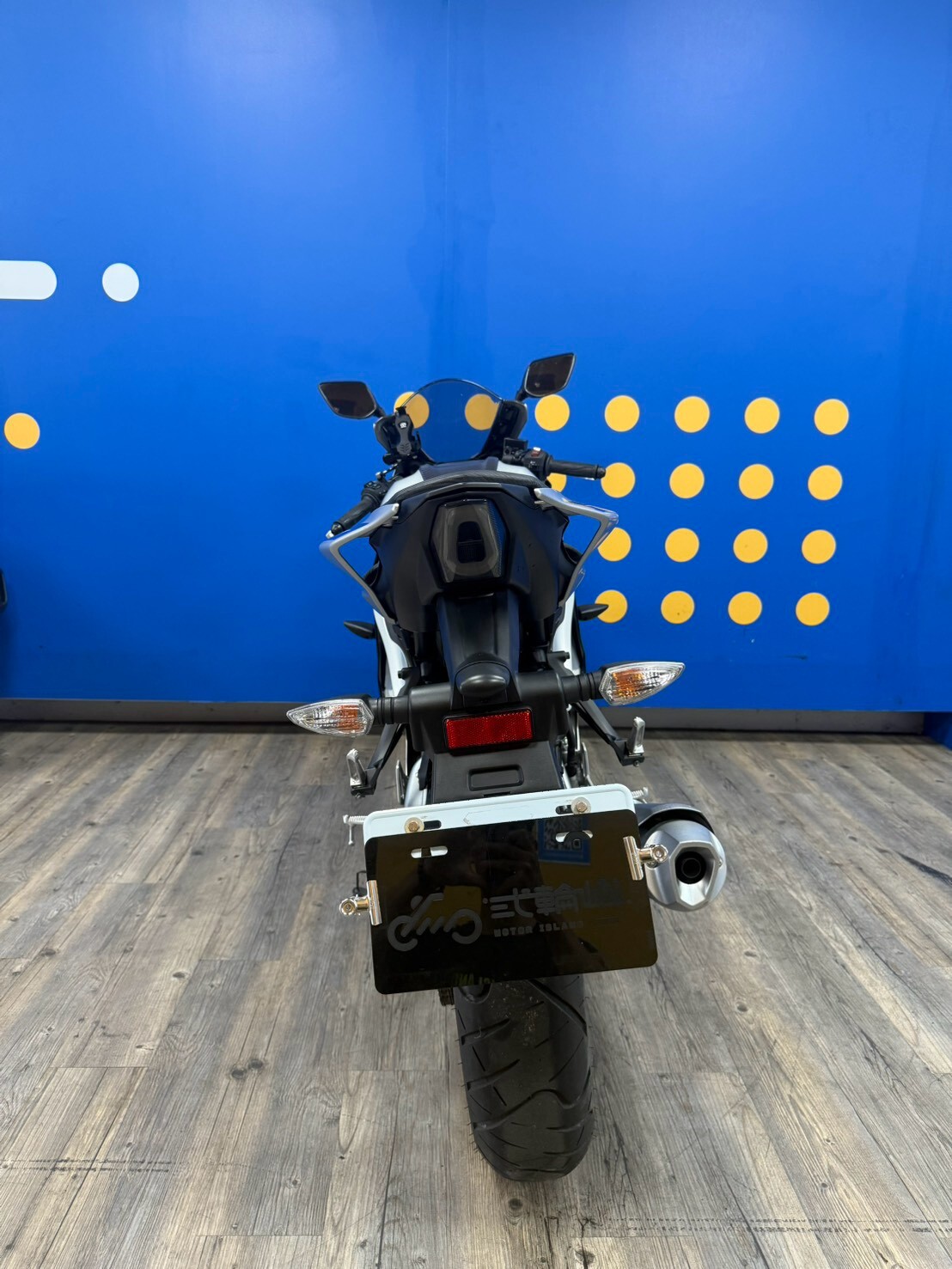 LINE_ALBUM_R15M V4 _0893_260922_5
