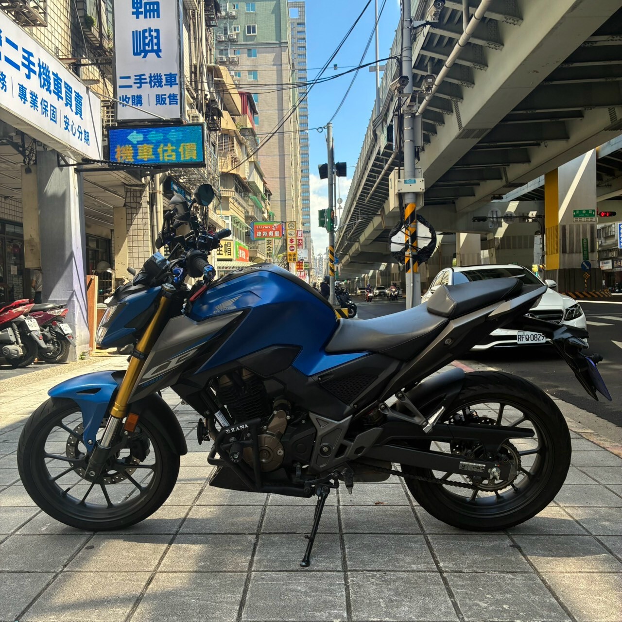 LINE_ALBUM_CB300F_0516_260923_5