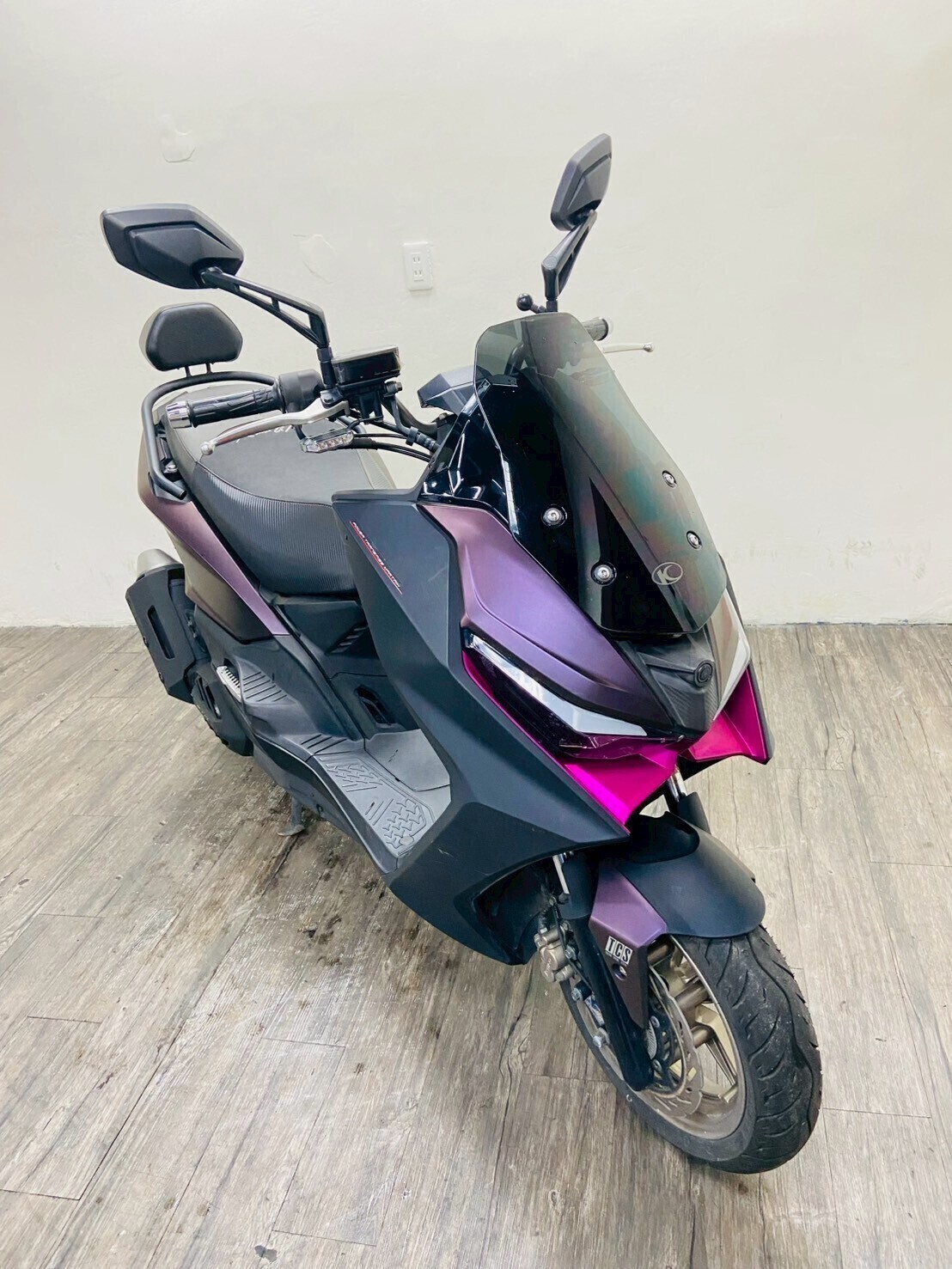 LINE_ALBUM_2023 光陽 ROMA GT 180 _5768 $86000 里程12XXX_260505_2