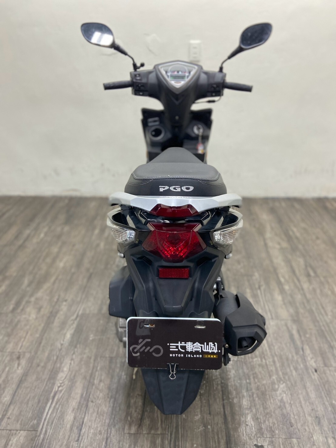 LINE_ALBUM__0685_260925_6