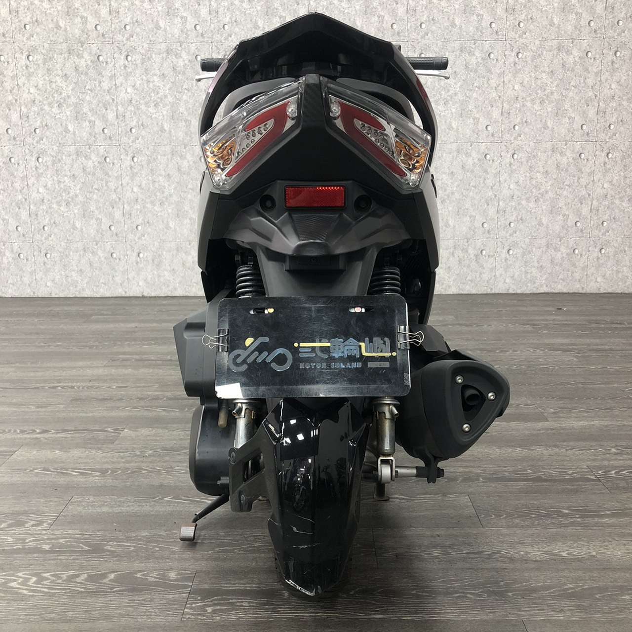 S__258940947_0
