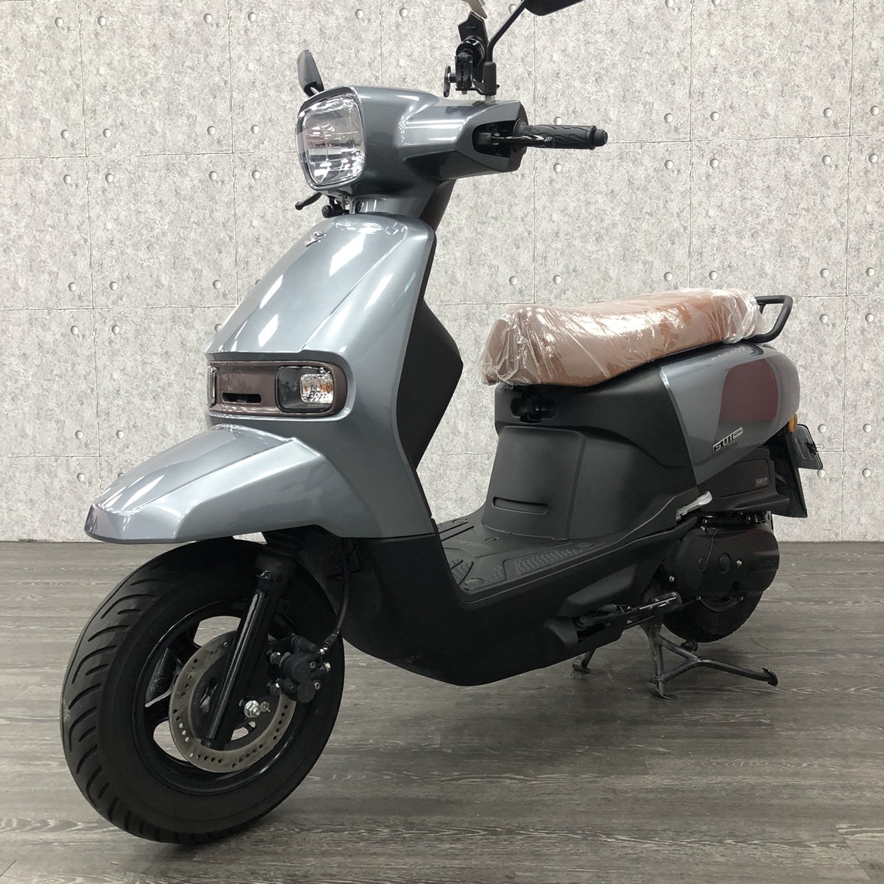 S__258940958_0
