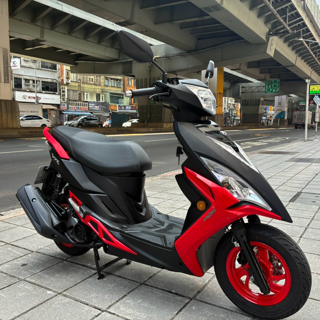 LINE_ALBUM_VJR_1589_261001_2
