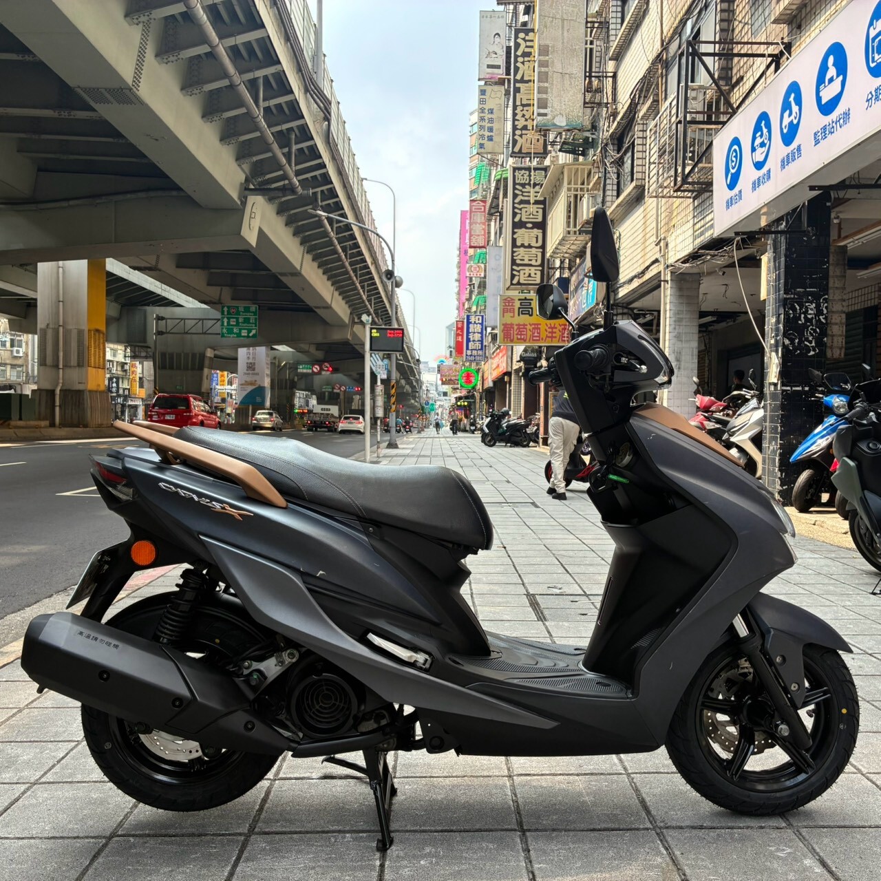 LINE_ALBUM_五代_9053_261001_1