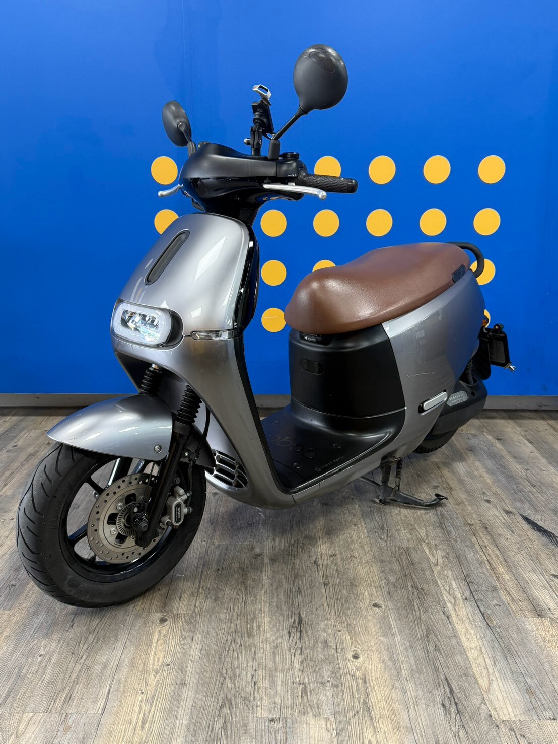 LINE_ALBUM_gogoro_1616_261006_1