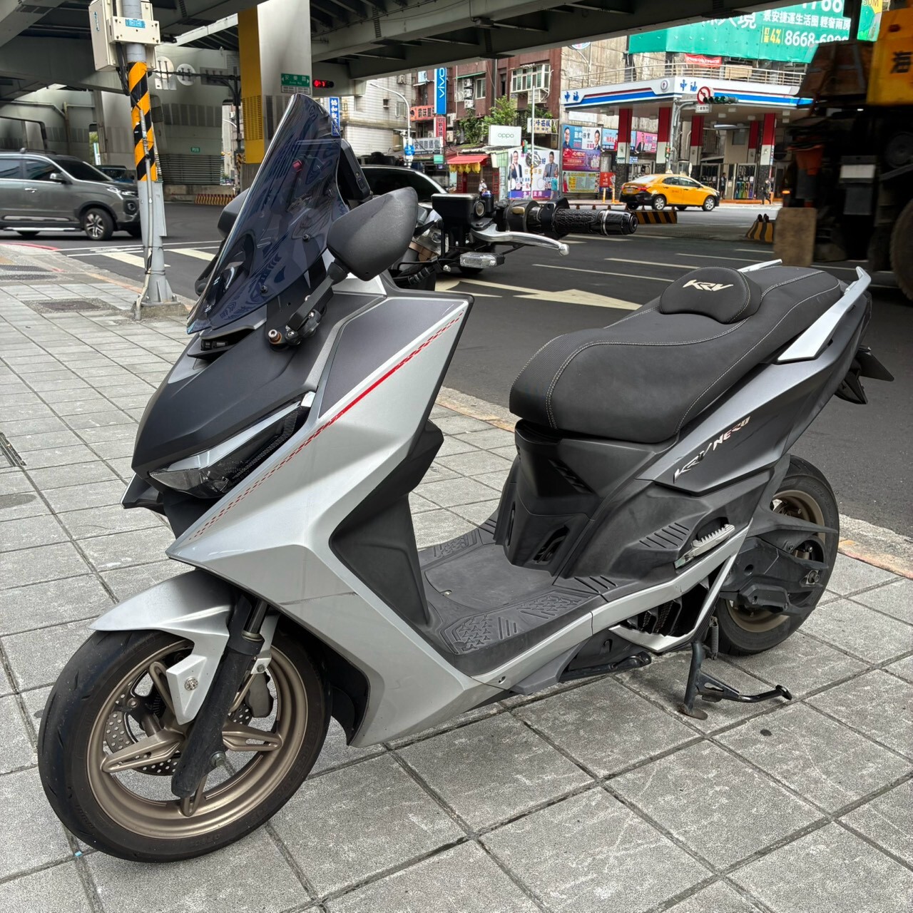 LINE_ALBUM_KRV_8199_261009_4