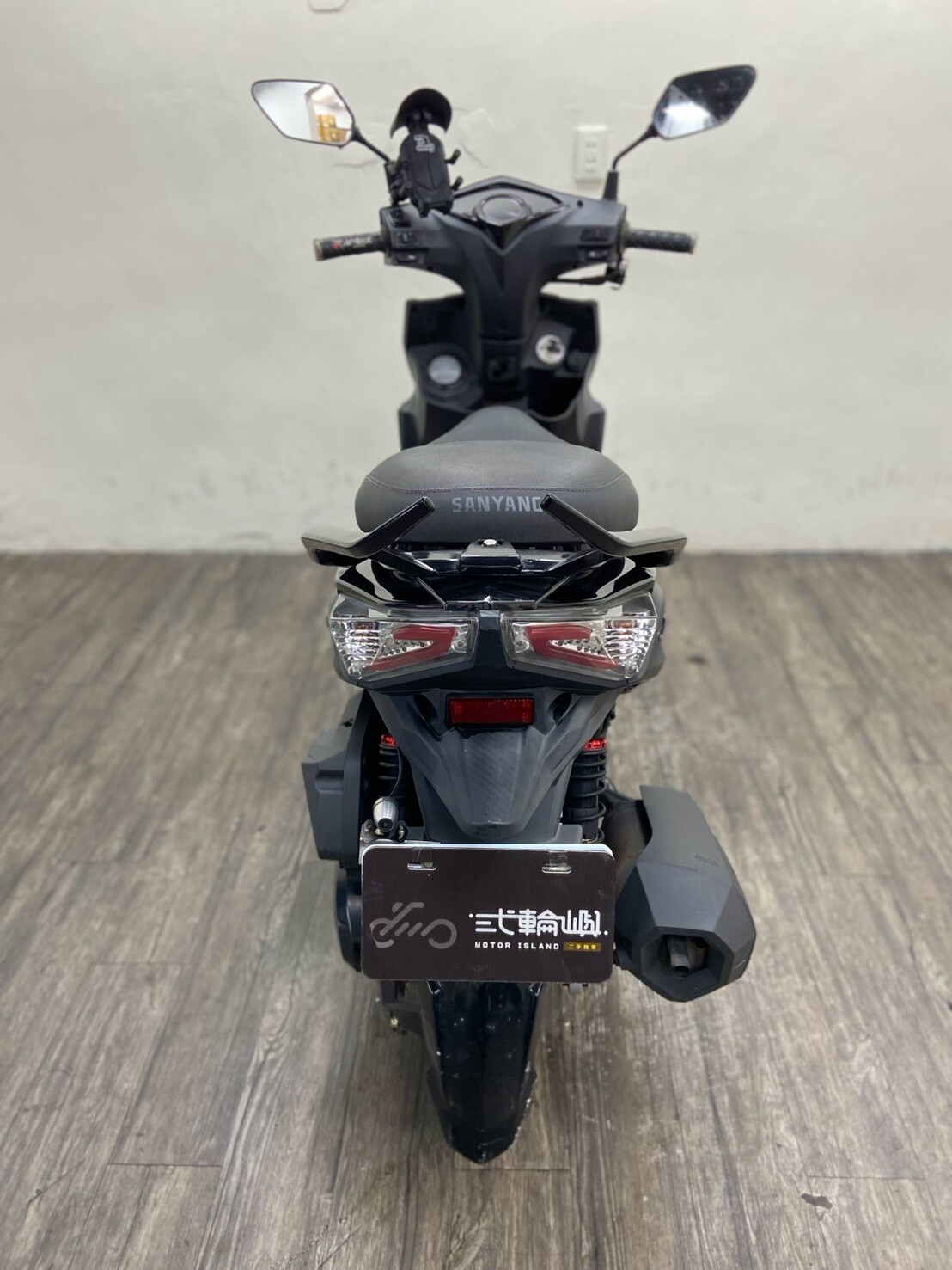 LINE_ALBUM__1557_261009_13