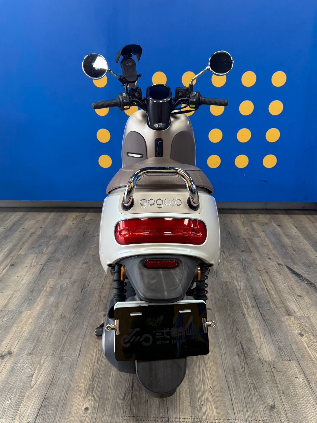 LINE_ALBUM_Gogoro_1756_261009_5