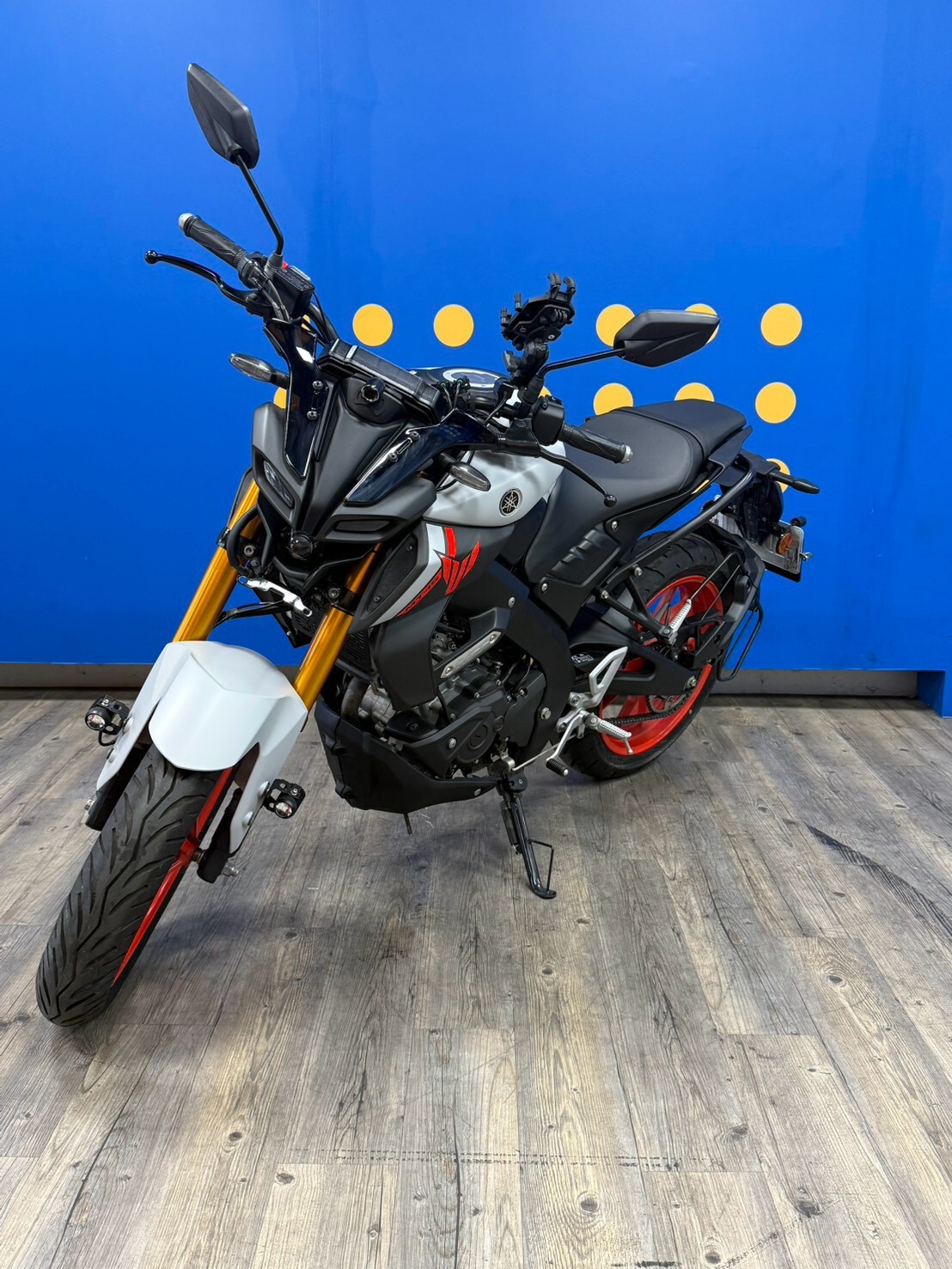 LINE_ALBUM_MT15_3300_261012_1