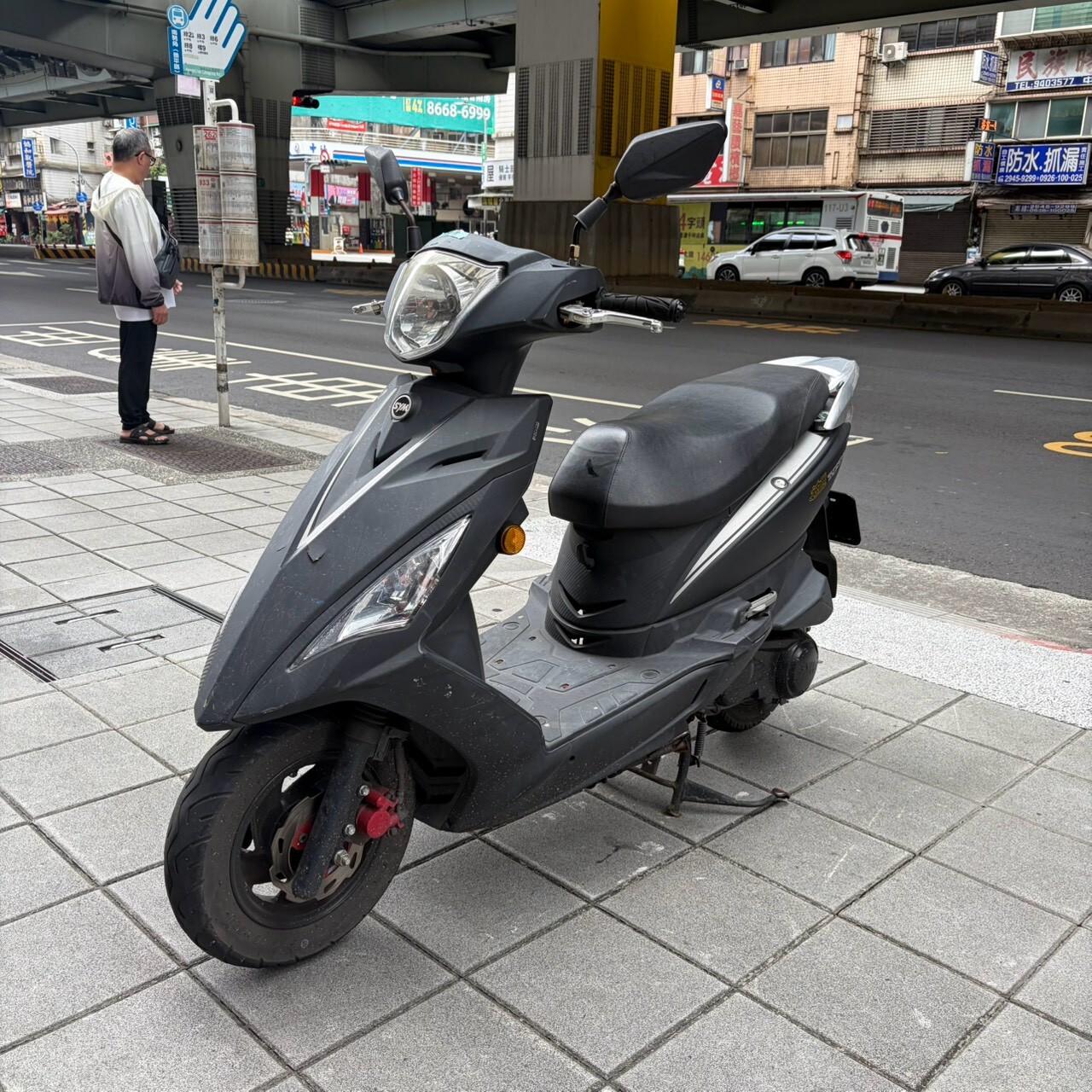 LINE_ALBUM__7136_261012_2