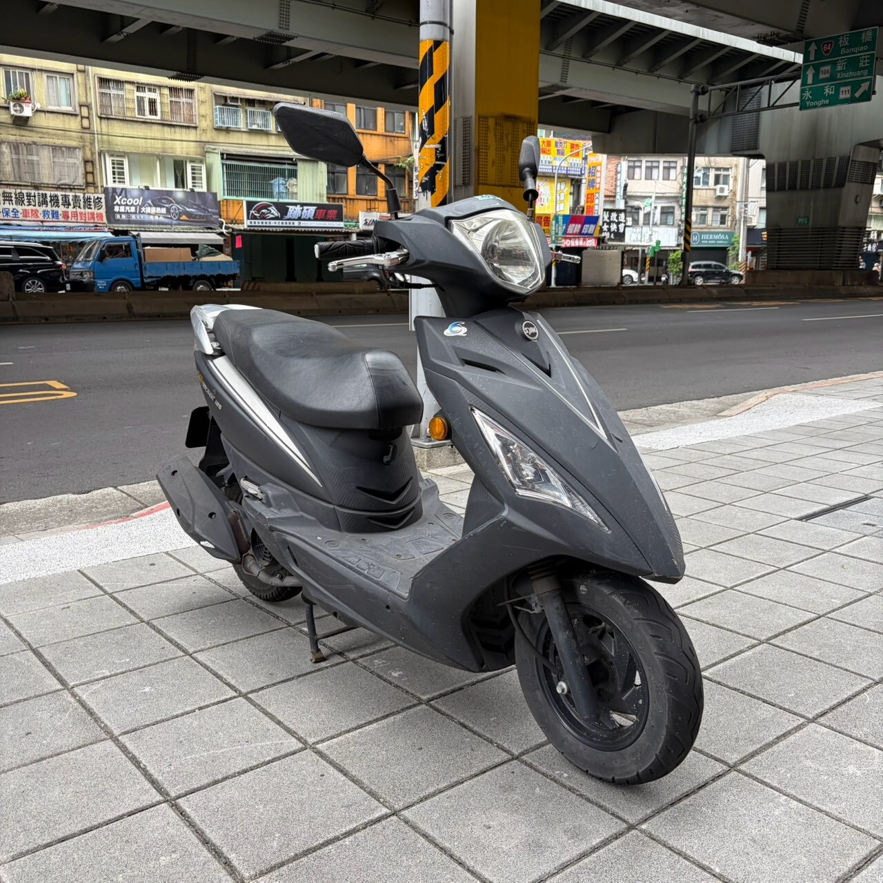 LINE_ALBUM__7136_261012_3