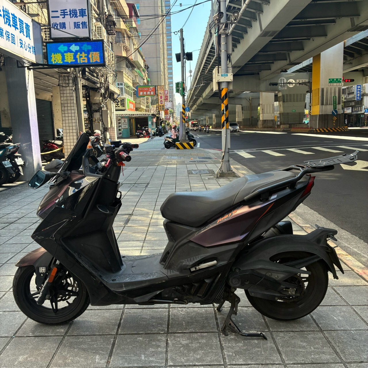 LINE_ALBUM__5193_261012_6
