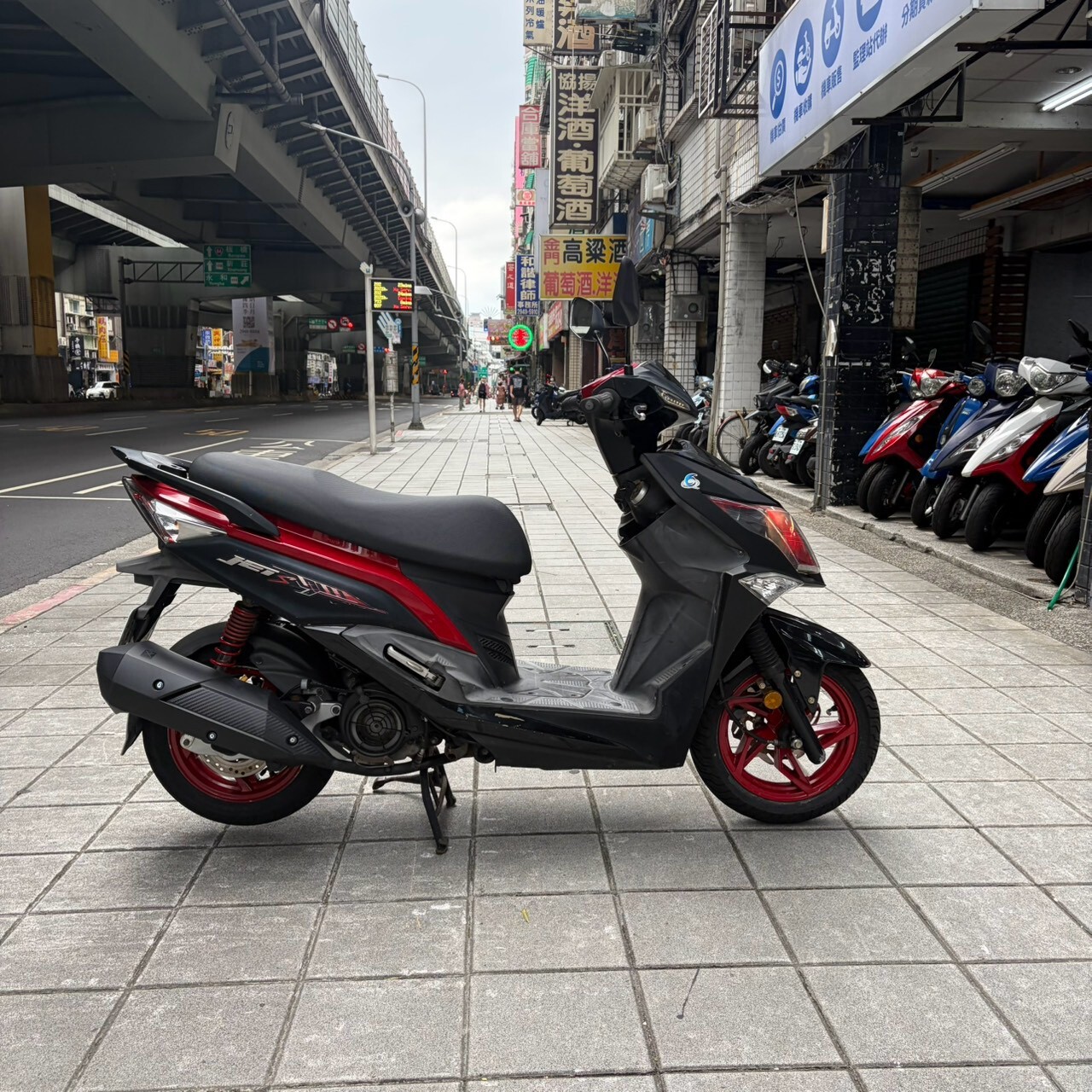 LINE_ALBUM__7782_261012_5