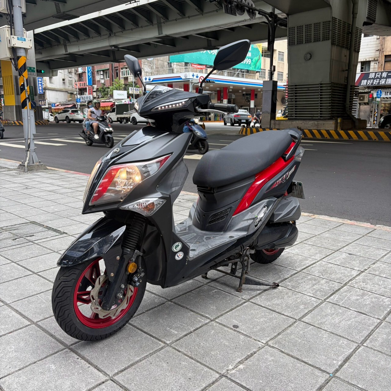 LINE_ALBUM__7782_261012_2