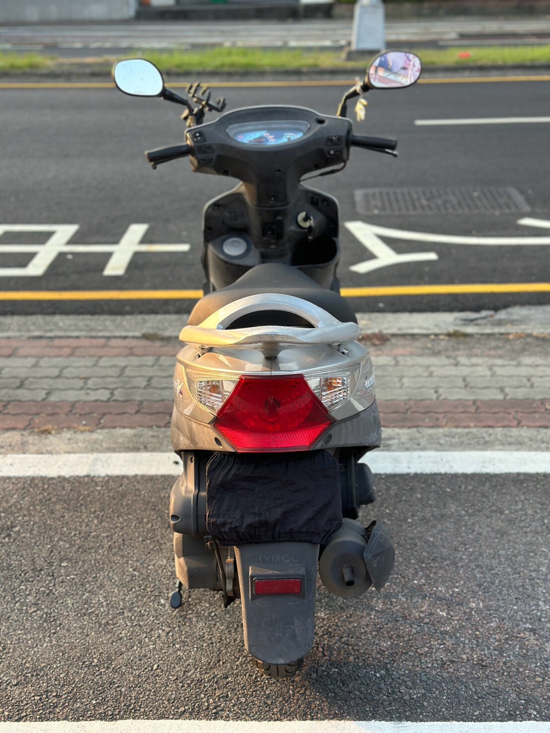 LINE_ALBUM_2013 光陽 奔騰 V2 125 鼓煞 _390 404xxKM $19,999 (現況）_261013_3