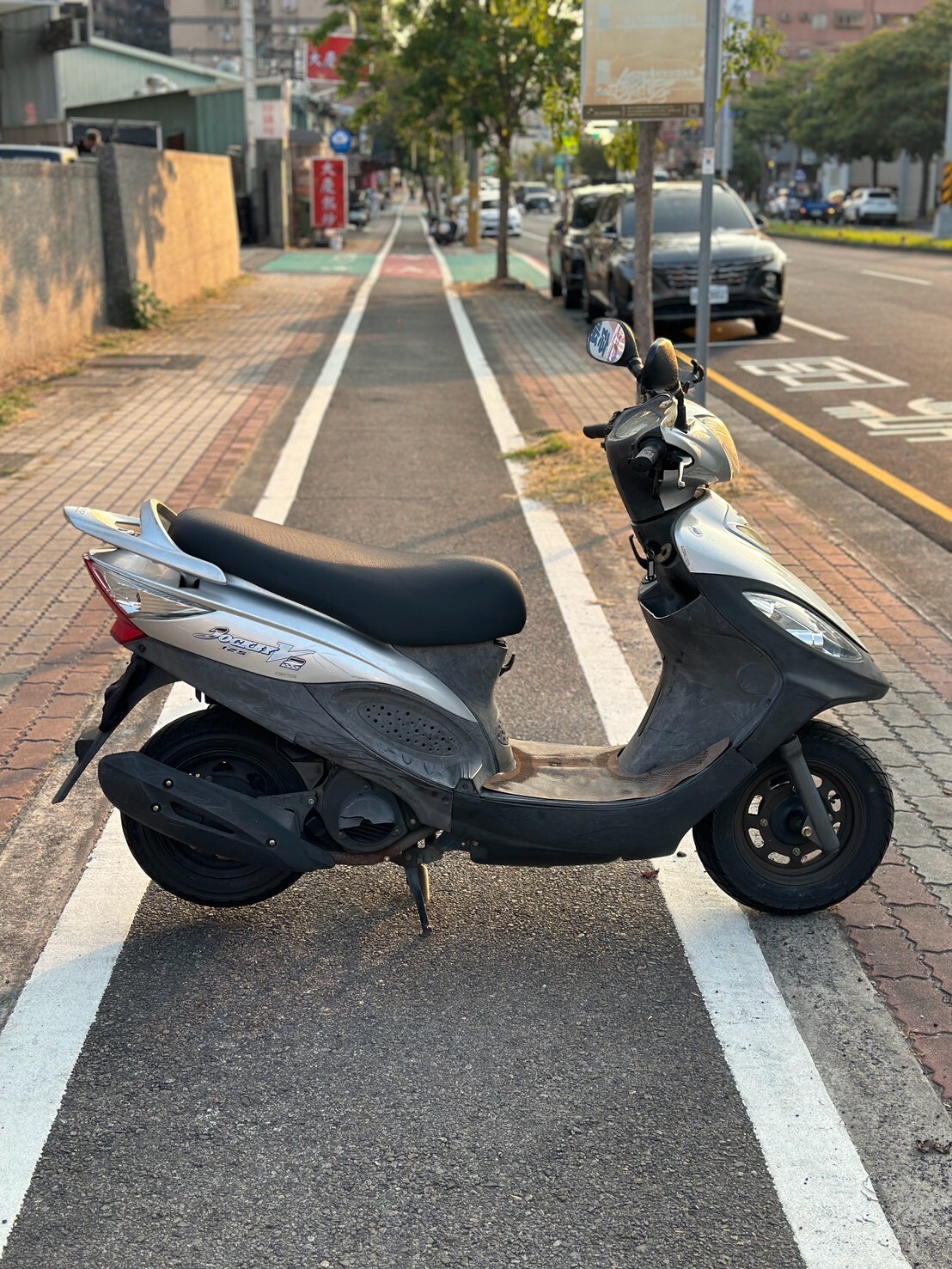 LINE_ALBUM_2013 光陽 奔騰 V2 125 鼓煞 _390 404xxKM $19,999 (現況）_261013_5
