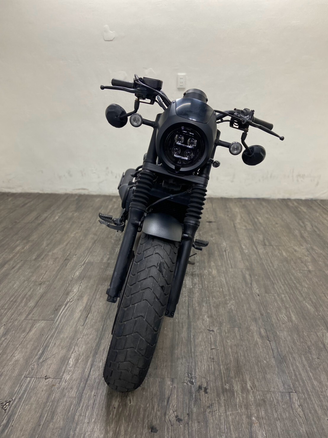 LINE_ALBUM_REBEL500s_9051_261016_1