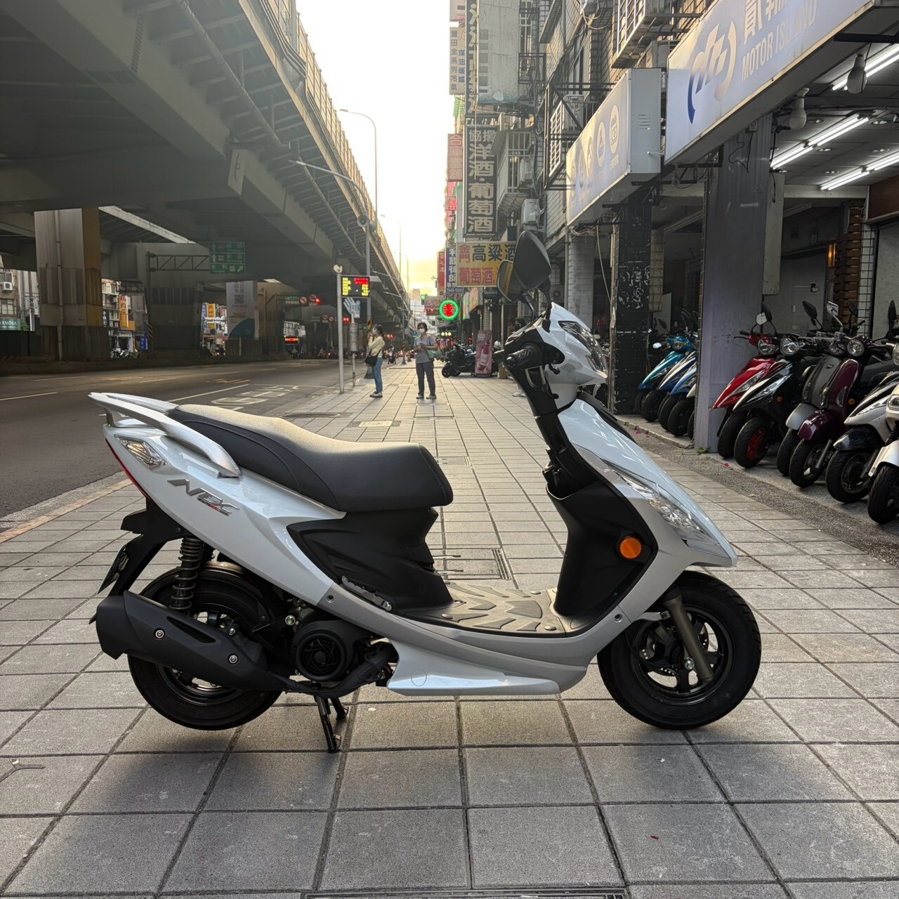 LINE_ALBUM__6528_261016_5