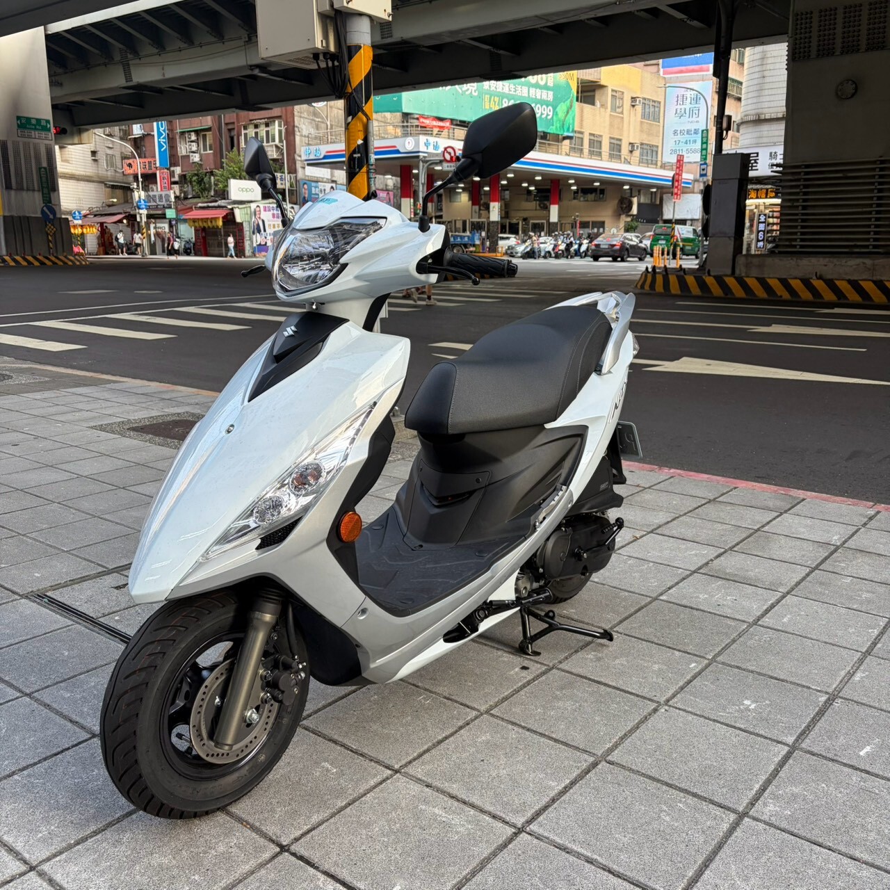 LINE_ALBUM__6528_261016_2